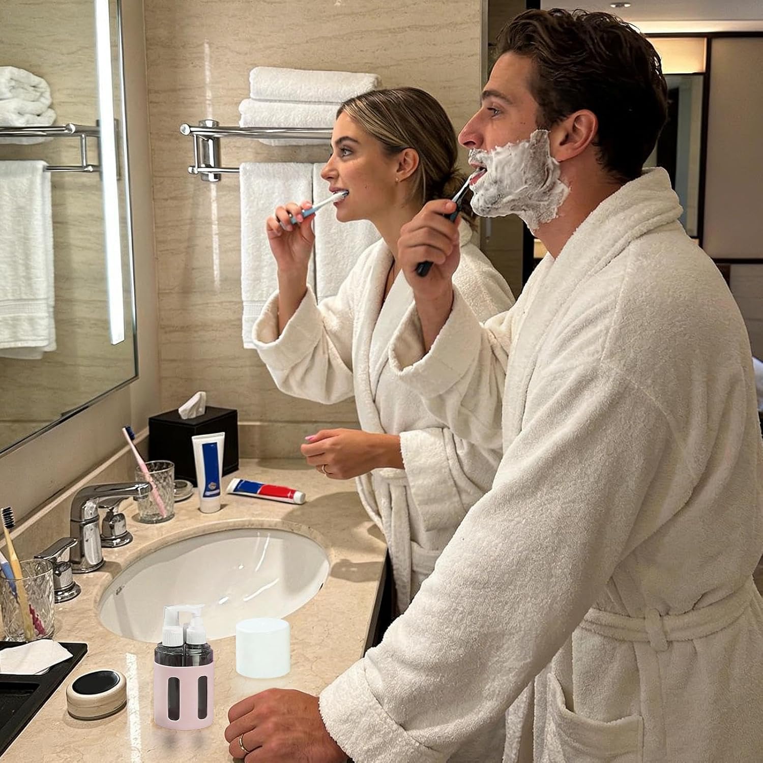 Reiseflaschenset | 4 in 1 nachfüllbar, leer mit Sprühflasche, nachfüllbare Flaschen für persönliche Hygieneprodukte, für Camping, Outdoor, Reisen, Urlaub, Hotel, Damen, Shampoo, – Bild 8
