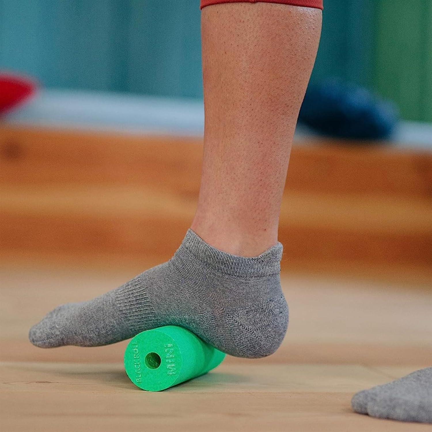 Blackroll Mini Foam Roller – der Klassiker. Der kleine Selbstmassageroller für Ihre Muskeln in verschiedenen Farben. (Orange). – Bild 7