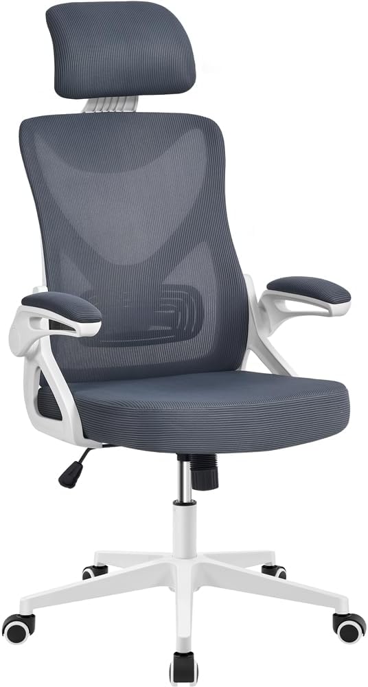 Yaheetech Ergonomischer Bürostuhl, Schreibtischstuhl mit klappbaren Armlehnen, Drehstuhl mit Rückenlehne und verstellbarer Kopfstütze, Chefsessel, Wippfunktion, maximale Belastung 136 kg, Weiß/Grau