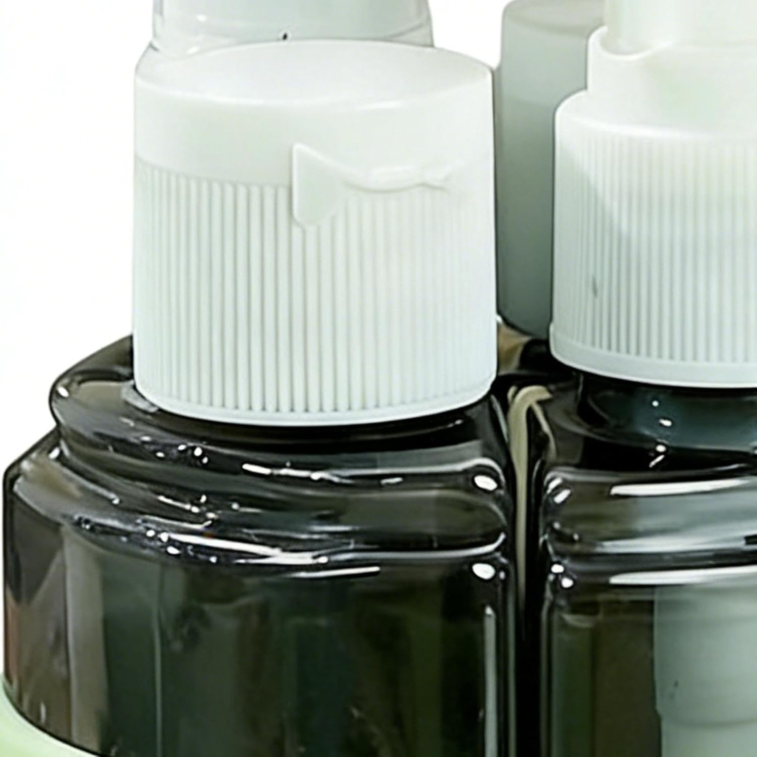 Flaschen für Toilettenartikel, 4-in-1-Vakuum-Spender mit Zerstäuber, nachfüllbare Flaschen für persönliche Hygieneprodukte, für Camping, Outdoor, Reisen, Urlaub, Hotel, Damen, Cham – Bild 9