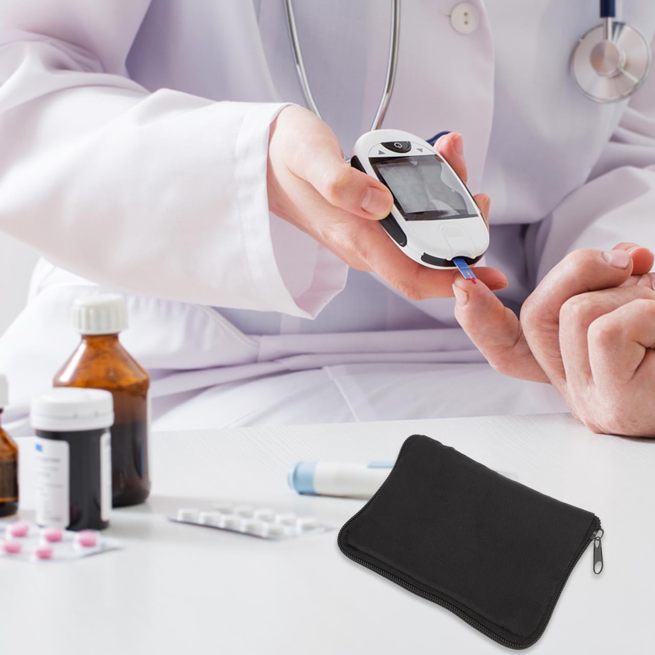 ULTECHNOVO Tasche mit Reißverschluss, tragbares Blutdruckmessgerät, Blutzuckermessgerät, Diabetiker-Organizer-Tasche für Diabetes-Patienten, Arztbedarf, Handtasche, Aufbewahrungsbox aus Stoff – Bild 3