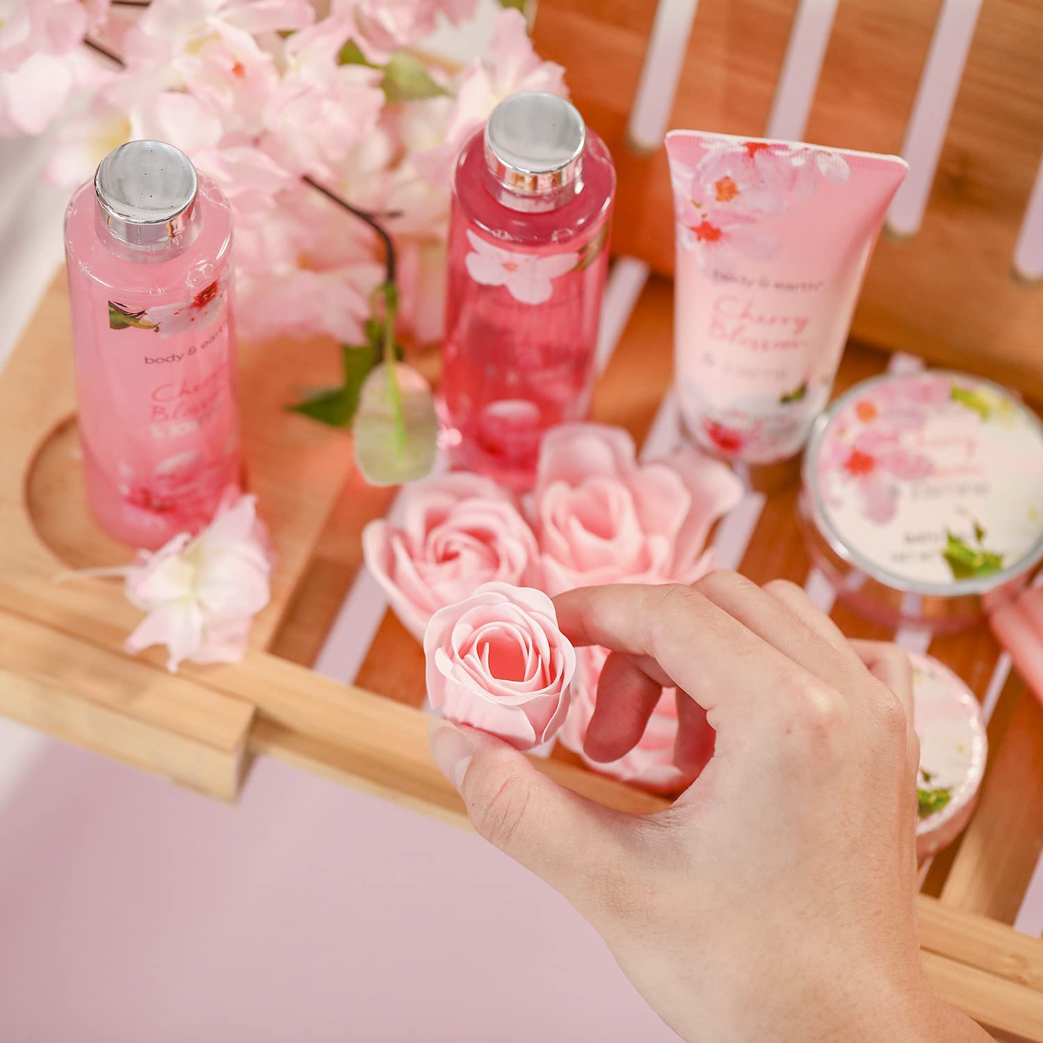 Body & Earth 8-teiliges Spa-Geschenkset für Frauen, Kirschblüten- und Jasminduft, Schaumbad, Duschgel, Badesalz, Körperlotion, Geburtstagsgeschenk, Geschenk für Frauen, Mama, Freundin, Weihnachten – Bild 6