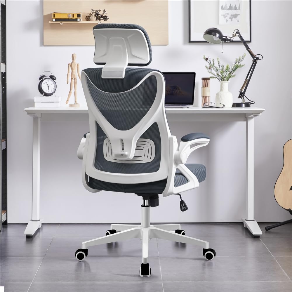 Yaheetech Ergonomischer Bürostuhl, Schreibtischstuhl mit klappbaren Armlehnen, Drehstuhl mit Rückenlehne und verstellbarer Kopfstütze, Chefsessel, Wippfunktion, maximale Belastung 136 kg, Weiß/Grau – Bild 2