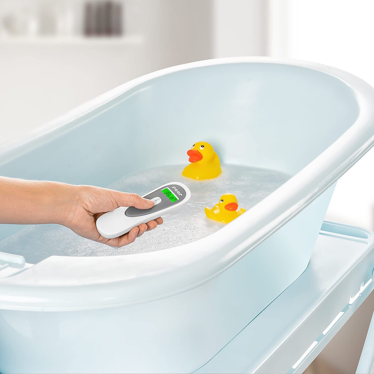 Reer Color SoftTemp 3-in-1 Infrarot-Fieberthermometer für Babys mit visueller Fieberwarnung, weiß – Bild 7