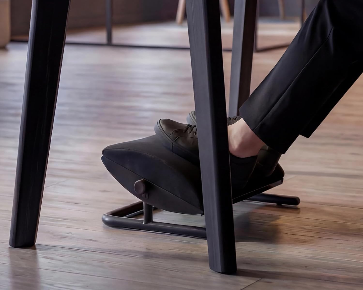 Verstellbare Fußstütze – Ergonomische Fußstütze für Schreibtischneigung +20° bis -20°, Schaumstoff und Stahl, Schwarz – Bild 7