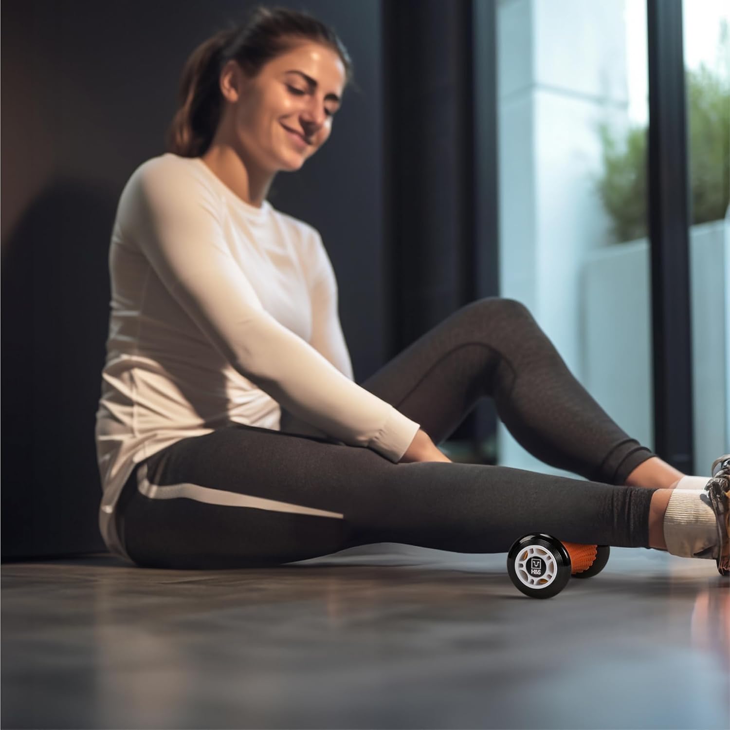 H&S Fußmassage-Igelball – Faszienroller Fuß – Fußmassagerolle zur Faszienmassage – Rolle für Hand und Fuß aus Silikon mit Noppen zum Stressabbau und Entspannung – Orange – Bild 5