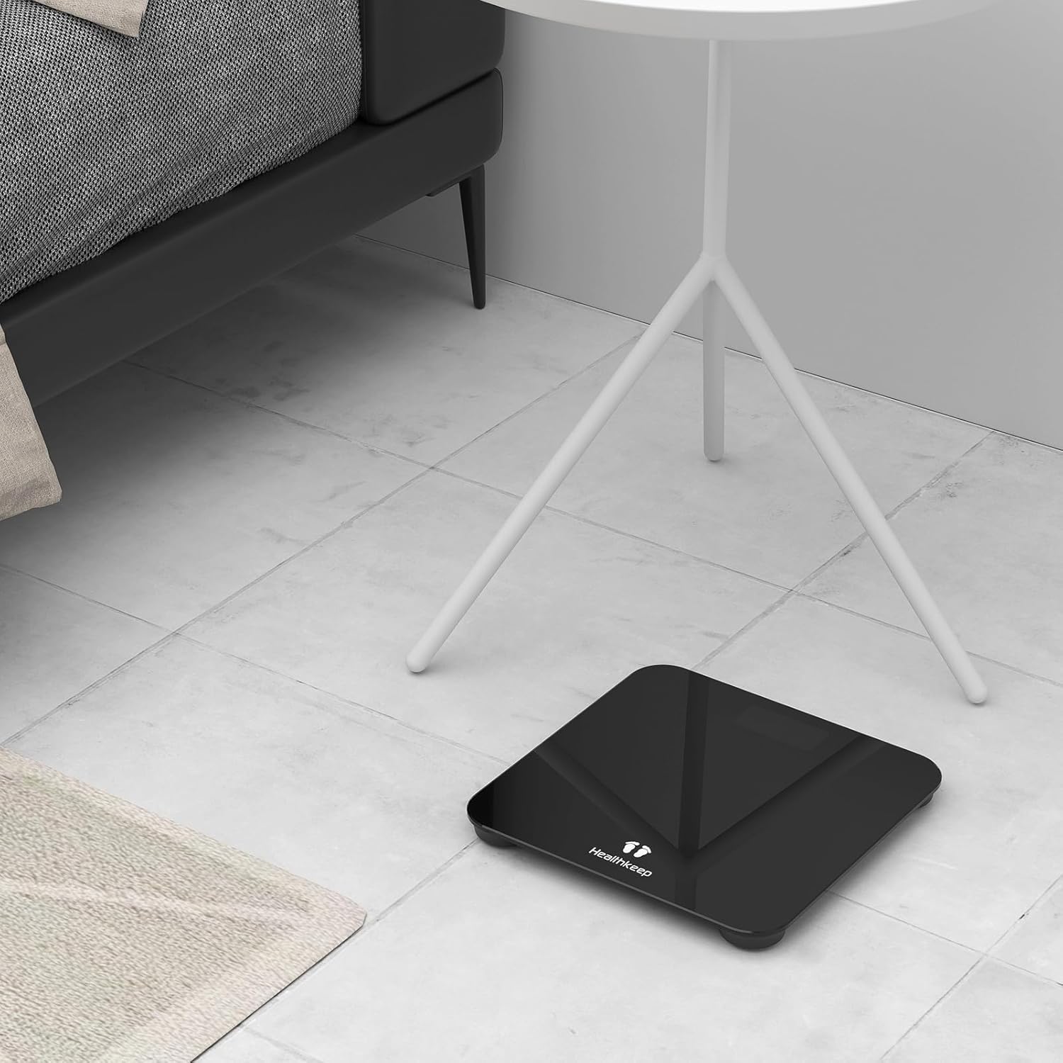Personenwaage von Healthkeep – Digitale Körperwaage mit hochpräzisen Sensoren, Tragkraft bis 180 kg, Digitalwaage mit klarem LED-Display, Personenwaage aus kompaktem Hartglas 26 x 26 cm, Schwarz – Bild 8