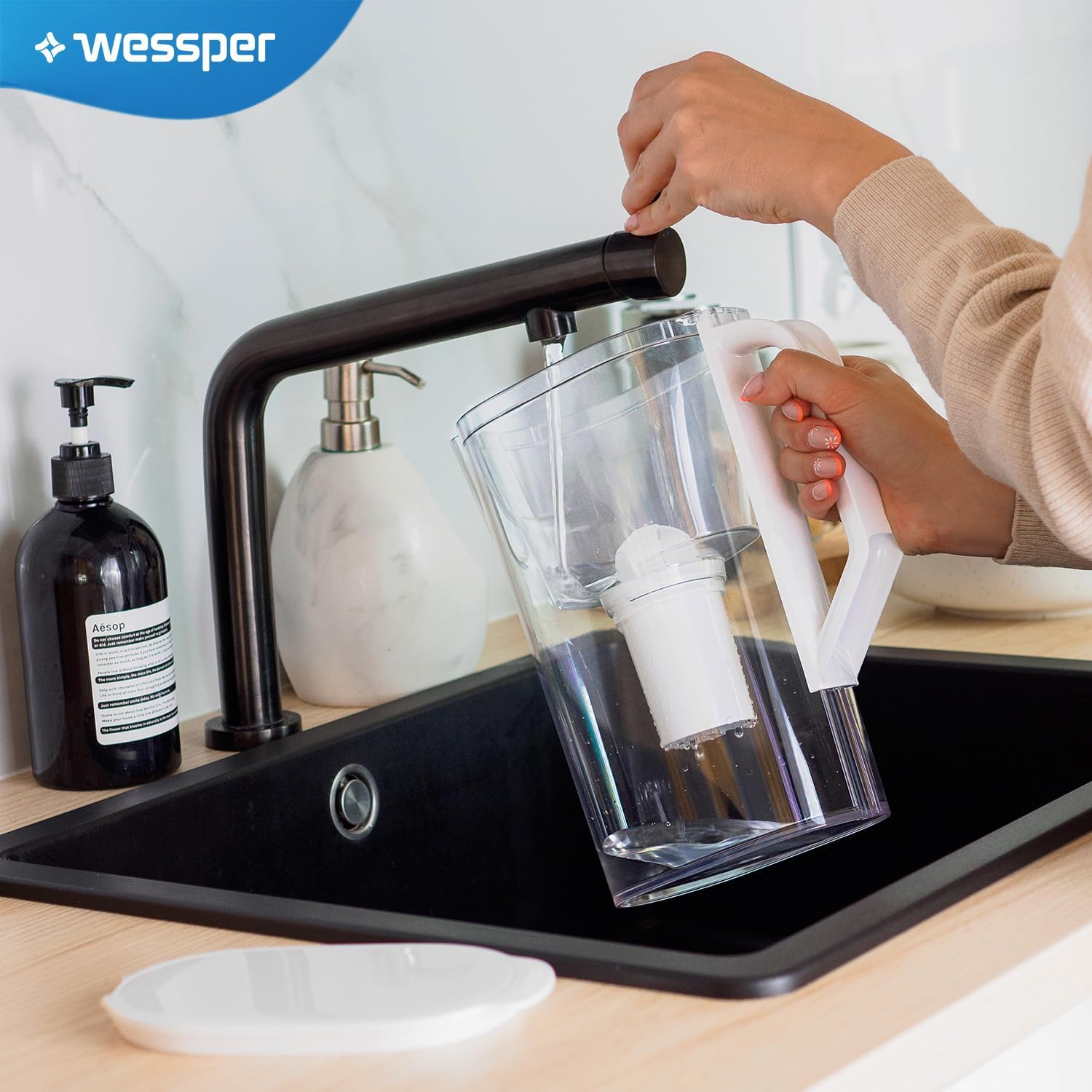 Wessper Wasserfilterkanne 2,7 L kompatibel mit Brita Classic für Kühlschranktür, Wasserfiltersystem zur Reduzierung von Kalk, Chlor, Wasserfilterkanne + Wasserfilter Aquaclassic, weiß – Bild 6