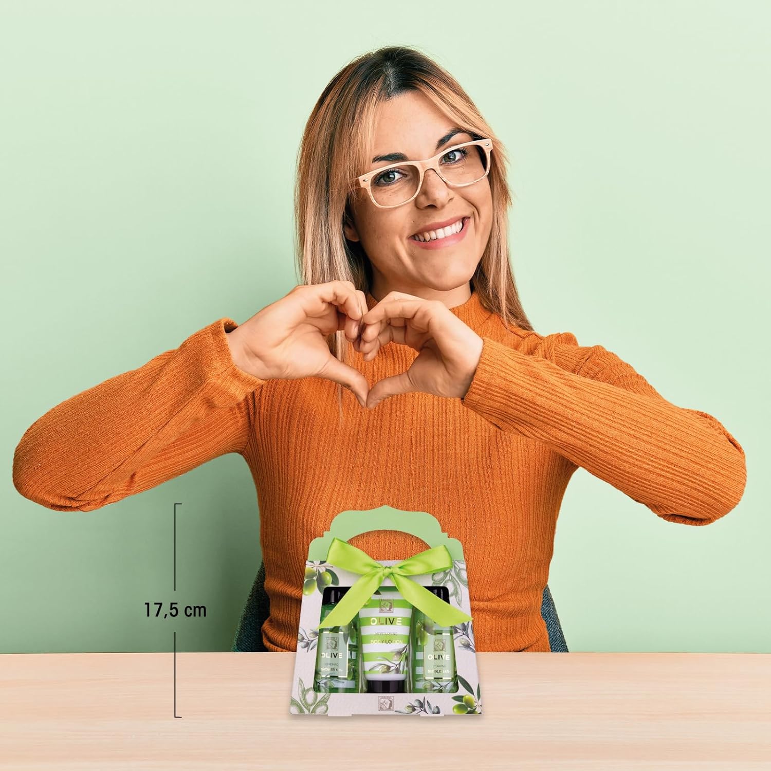 Accentra Olive Damen Duschset Geschenkset in schöner Geschenkbox – 3-teiliges Pflegeset mit Duschgel, Bodylotion und Schaumbad – Wellness-Geschenkset für Valentinstag, Muttertag & Weihnachten – Bild 6
