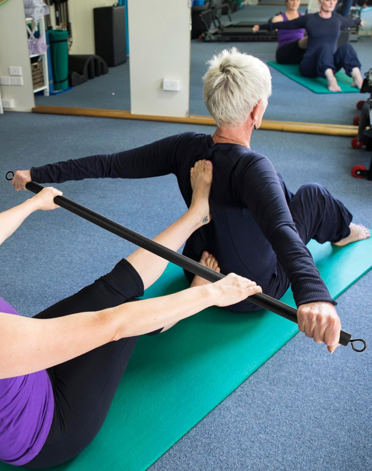 QWORK® Tragbar Widerstandsbänder Stange Pilates Bar für Zuhause und Fitnessstudio – 108 cm – max. Belastung 360kg (abnehmbarer Stock x3) – Bild 5