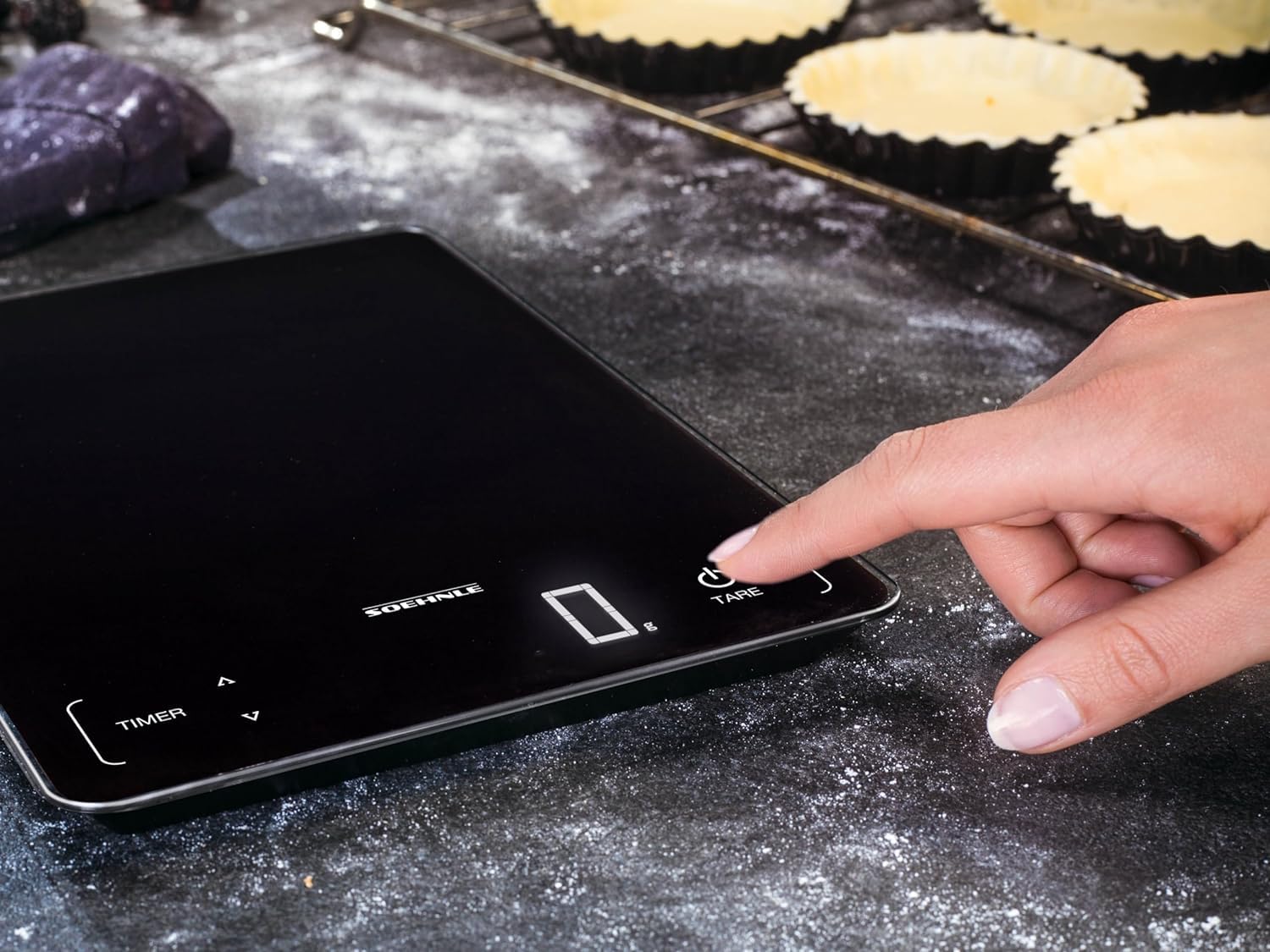 Soehnle Page Electronic Profi Digitale Haushalts-Küchenwaage Silber Gewicht bis 15 kg mit 1 g Genauigkeit Waage mit patentierter Sensor-Touch-Funktion inkl. Batterien – Bild 4