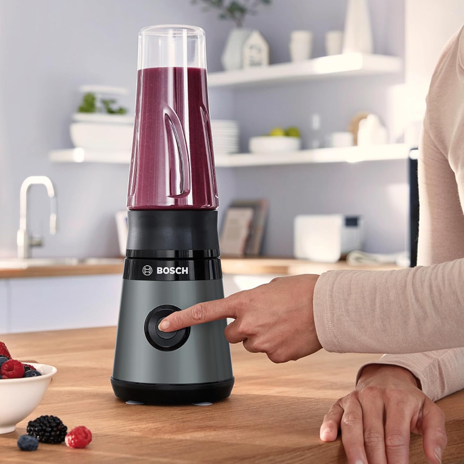 Bosch VitaPower Series 2 MMB2111S Mini-Standmixer, Smoothie-Maker, Mini-Hochgeschwindigkeitsmixer, bis zu 40.000 U/min, 450 W, ToGo-Flasche, spülmaschinenfeste Teile, hergestellt in Europa, VitaPower Series 2 – Bild 5