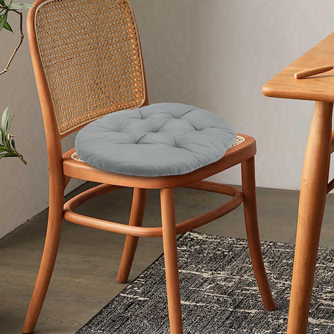 LOMUG Rundes Sitzkissen, 40 cm, 4er-Set, Stuhlkissen mit Befestigungsgurten, Grau, weiche Stuhlkissen für Esszimmerstuhl, Bürostuhl, Gartenstuhl, Balkon & Küche, bequeme Sitzpolsterung – Bild 5
