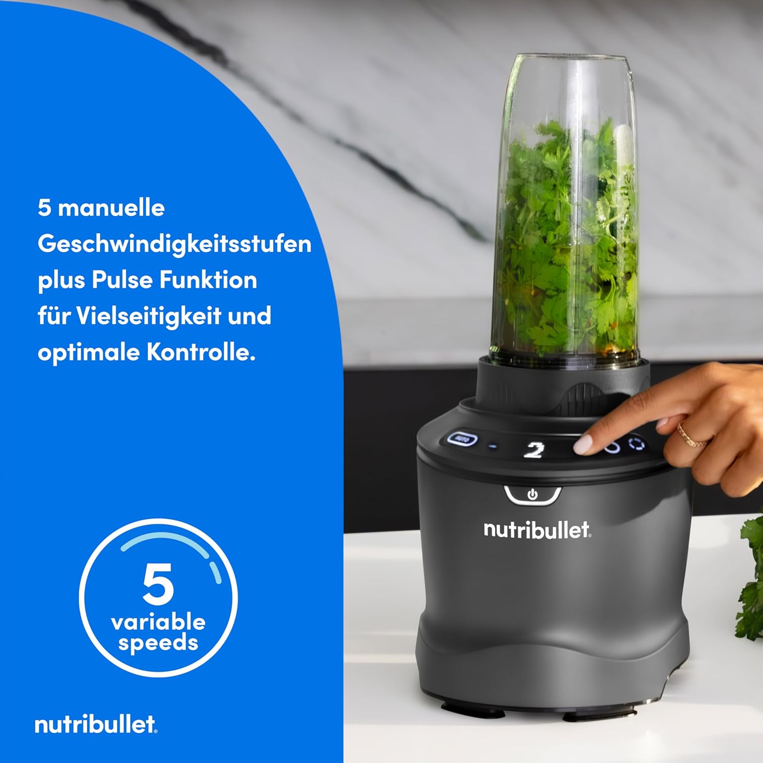 Nutribullet SmartSense Mixer Combo NBF550DG, Standmixer mit 5 Geschwindigkeiten und Pulsfunktion, 1,9 l Mixbehälter, 700 und 900 ml Becher mit Griff, automatischer Zyklus, To-Go-Deckel, 1500 W, Schwarz – Bild 5