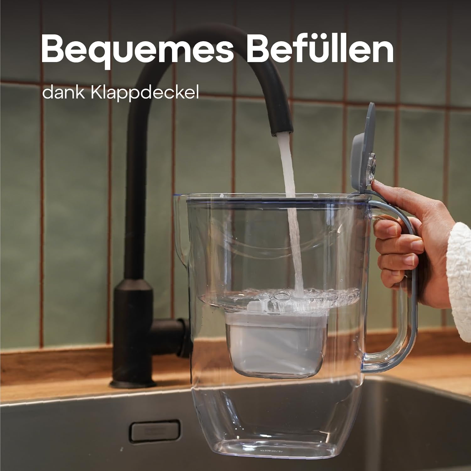AQUAPHOR Frischwasserfilterkanne 3,2 L – Filterkanne mit 3 Maxfor+ Kartuschen – Trinkwasserfilter reduziert Kalk & Chlor – Für Kaffee, Tee & Trinkwasser – Grau – Bild 3