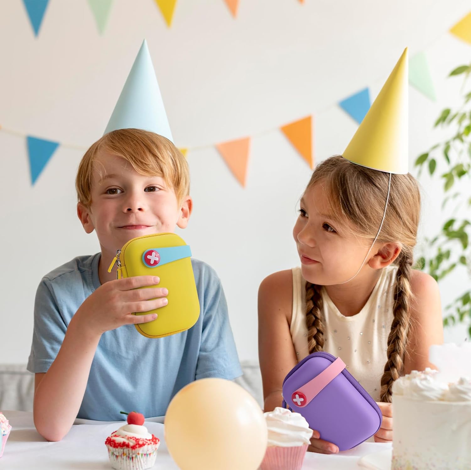 Erste-Hilfe-Set für Kinder, wasserdicht, 113 Teile, kompaktes und niedliches Erste-Hilfe-Set für Zuhause, Auto, Reisen, Wandern und Sport – Gelb – Bild 8