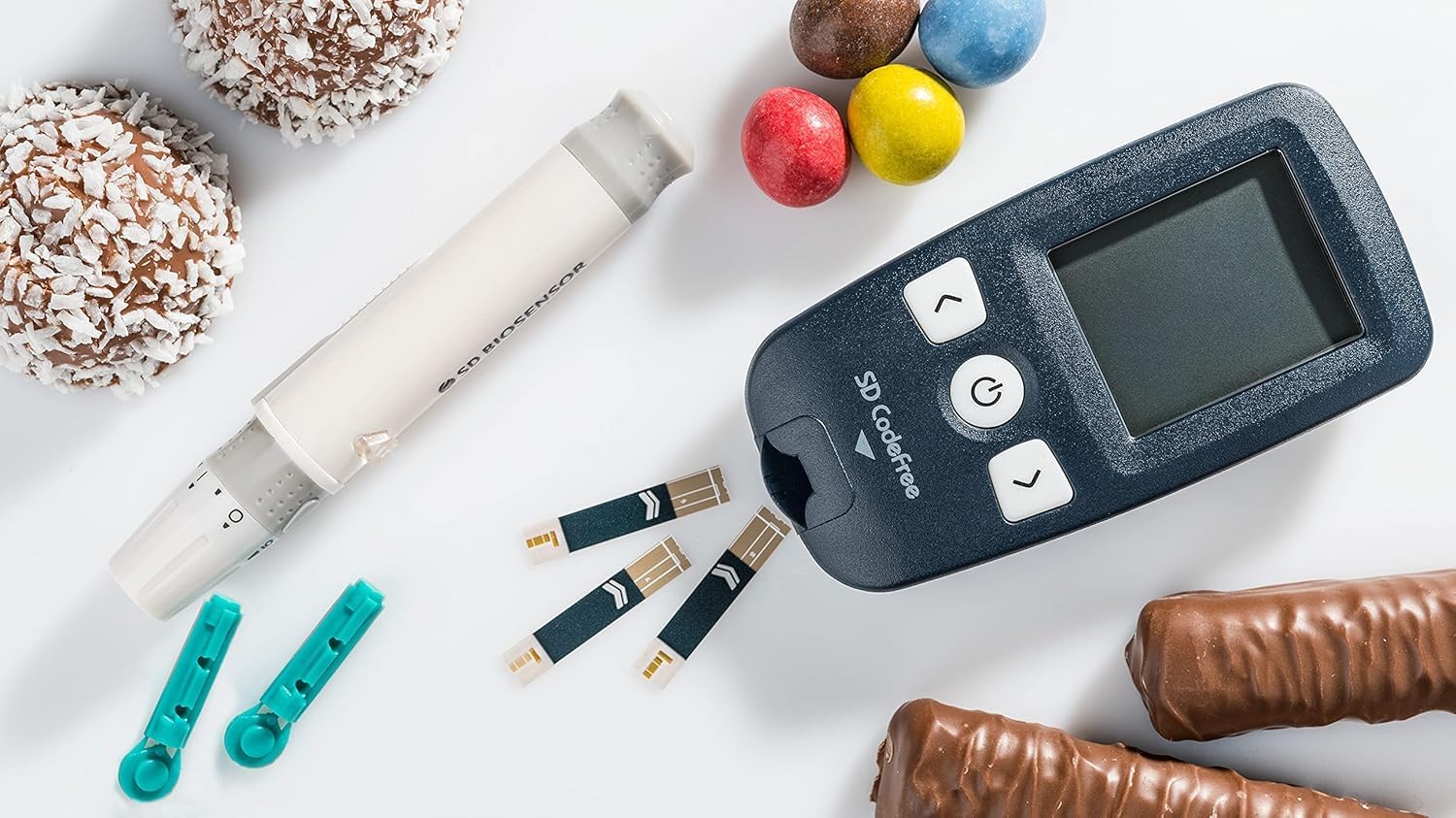 SD CodeFree Blutzuckermessgerät-Starterset inklusive Blutzuckerteststreifen, Blutlanzetten und Reisetasche, Diabetes-Set mg/dL – Bild 7