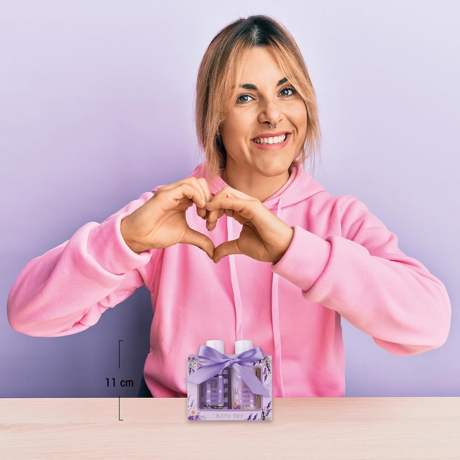 Accentra – Duschset Damen Geschenkset Lavendel in schöner Geschenkbox – 2-teiliges Pflegeset mit Duschgel und Bodylotion – Wellness-Geschenkset zum Geburtstag, Valentinstag, Muttertag und Geburtstag – Bild 6