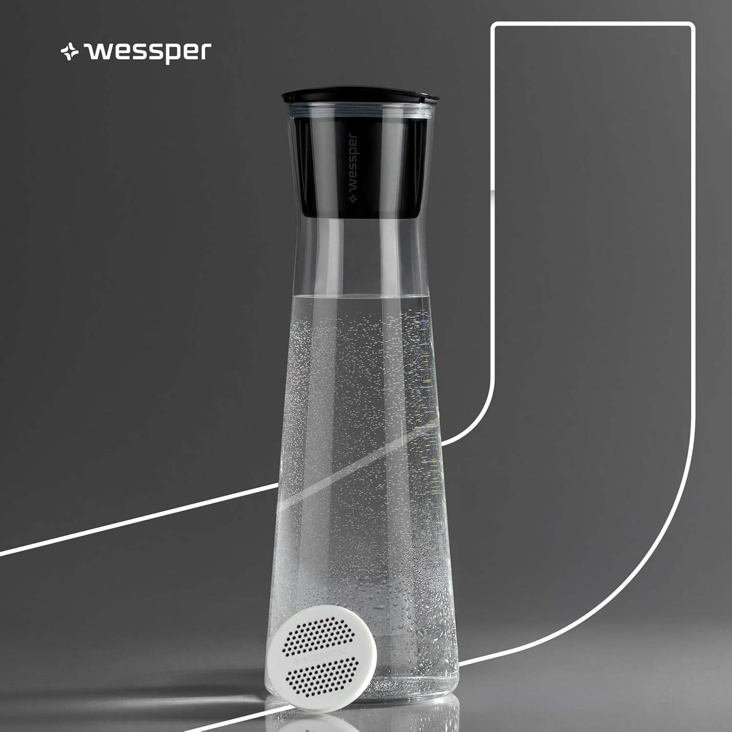 Wessper Wasserfilterkaraffe aus Glas, 1 Liter, Wasserkaraffe mit Mikroscheiben-Wasserfilter, Glaskaraffe mit Deckel zum Filtern von Wasser und kalten Getränken, BPA-frei – Schwarz – Bild 5