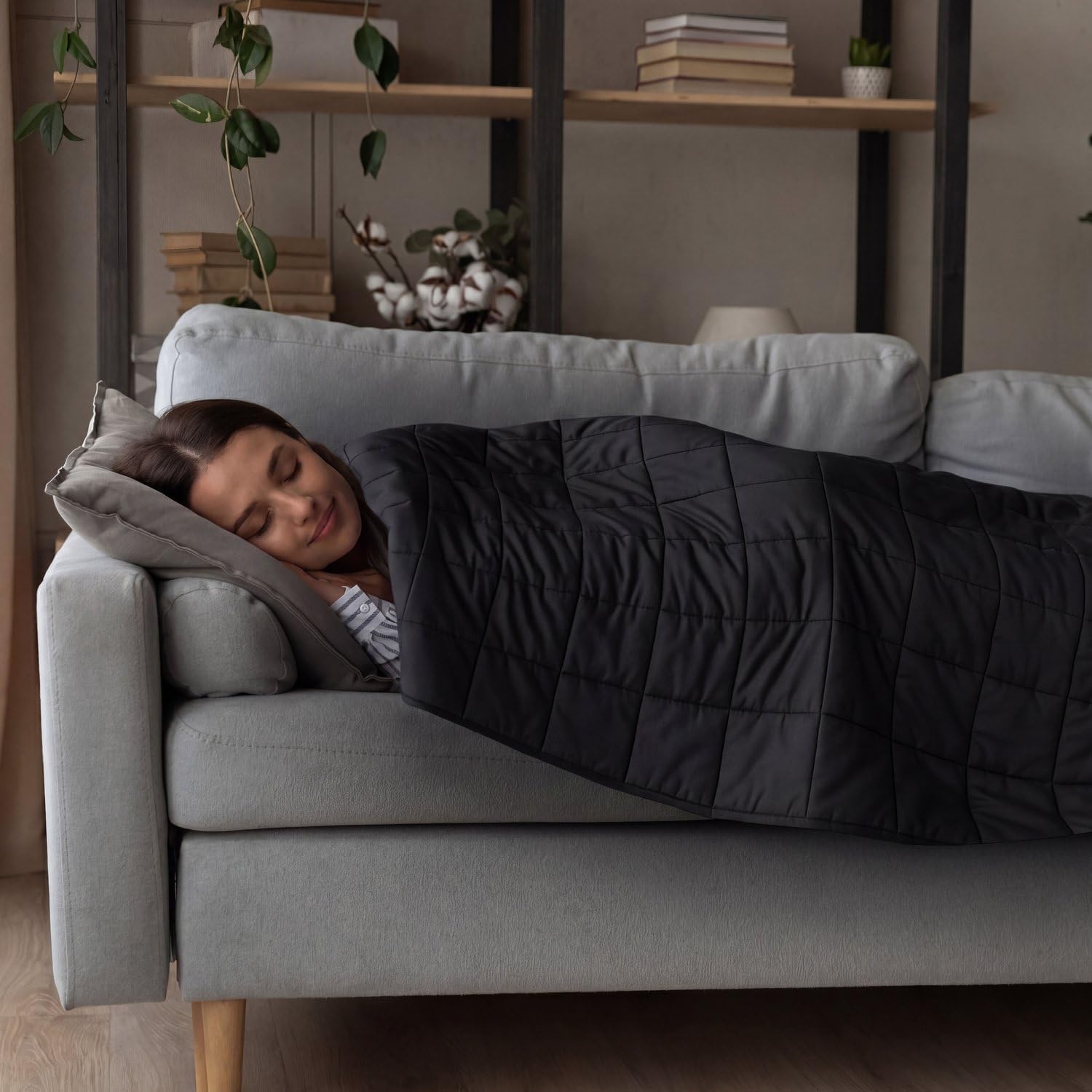 Gewichtsdecke 8 kg, Mikrofaser-Therapiedecke, 150 x 200 cm, 7-Lagen-System mit Glasperlen, Öko-Tex-zertifiziert, für besseren Schlaf und Stressabbau, Schwarz – Bild 5