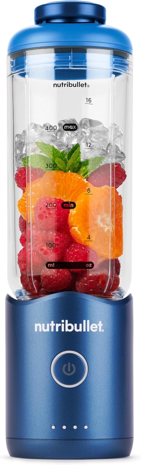 Nutribullet Flex 590 ml tragbarer Smoothie-Mixer mit Trinkdeckel, zerkleinert Eis und gefrorene Früchte, USB-C, Tragegurt, BPA-freier Becher, leicht zu reinigen, blau (NBP013BL)