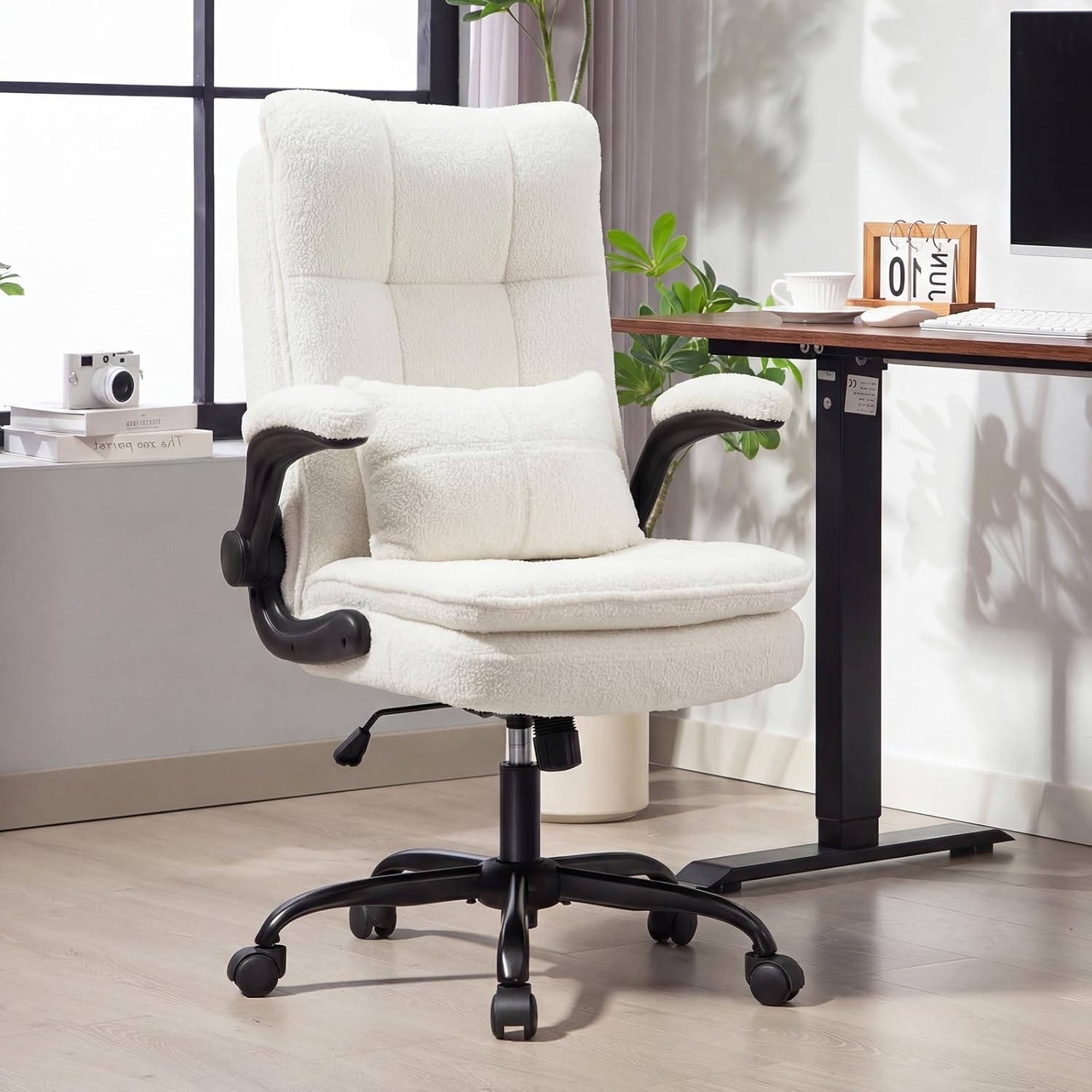 Ergonomischer Bürostuhl (Testsieger), Schreibtischstuhl, Teddystoff & hohe Rückenlehne, höhenverstellbar & Wippfunktion, Chefsessel, 150 kg, Drehstuhl mit Rollen, PC-Stuhl, Beige – Bild 2