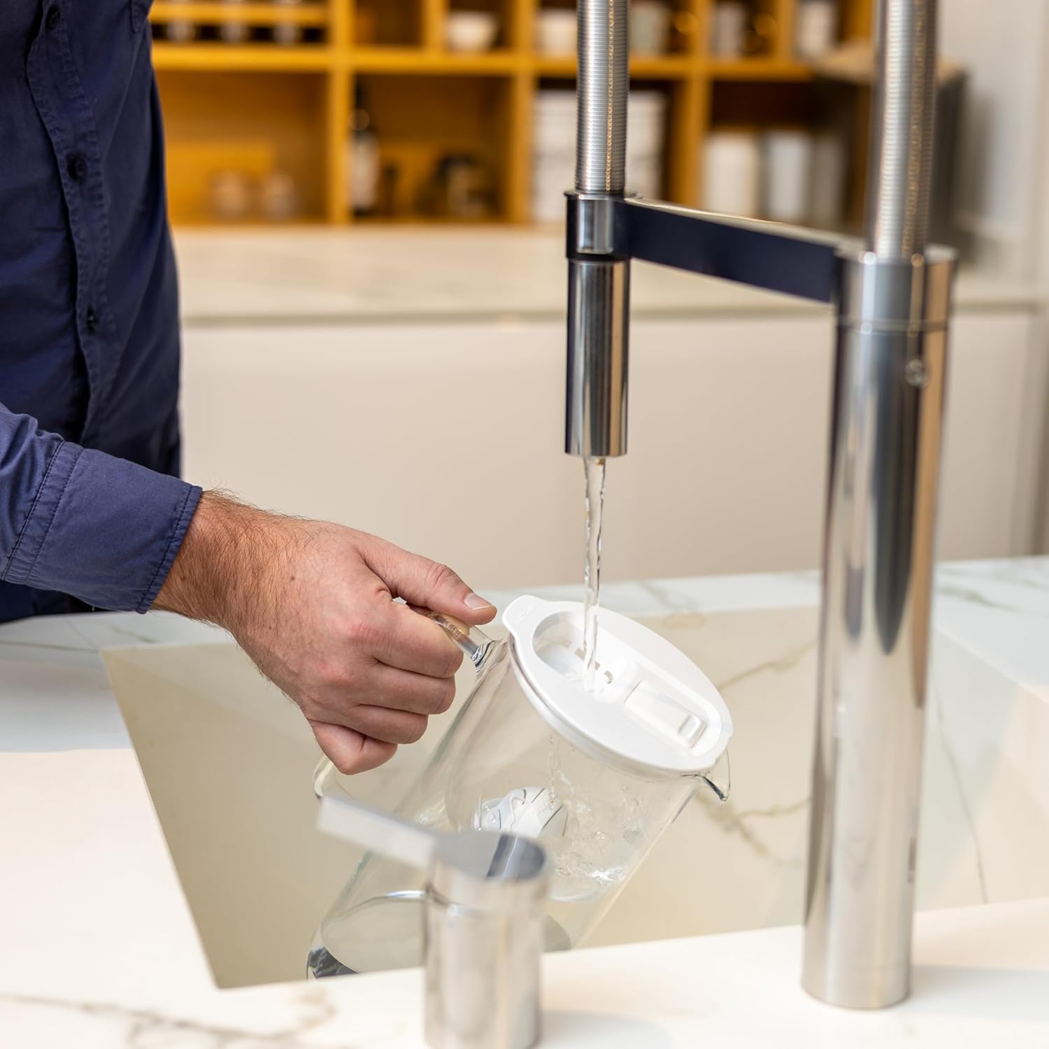 Wessper Glas-Wasserfilterkanne mit Wasserfilterkartuschen für Trinkwasser 2 L, Glaskanne mit intelligentem Filterzähler, Set inklusive 1 x Filter mit Aktivkohle weiß – Bild 8