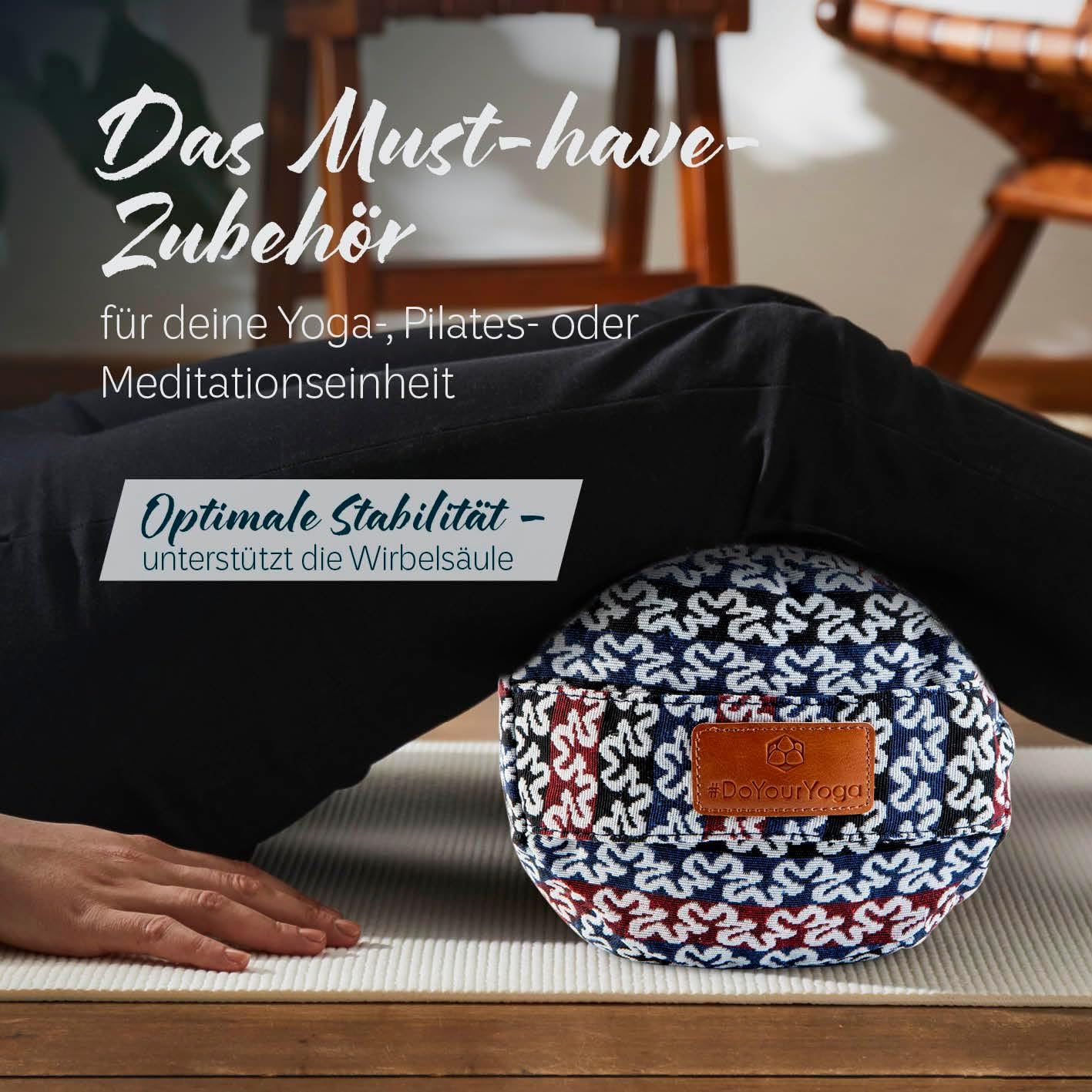 Rundes Yoga Bolster „Krishna“ mit Bio-Dinkelspelz / Länge ca. 68 cm und Durchmesser ca. 22 cm - Yogakissen / Dinkelspelzfüllung / maschinenwaschbar und hautfreundlich / Sitzkissen / Meditation – Bild 3