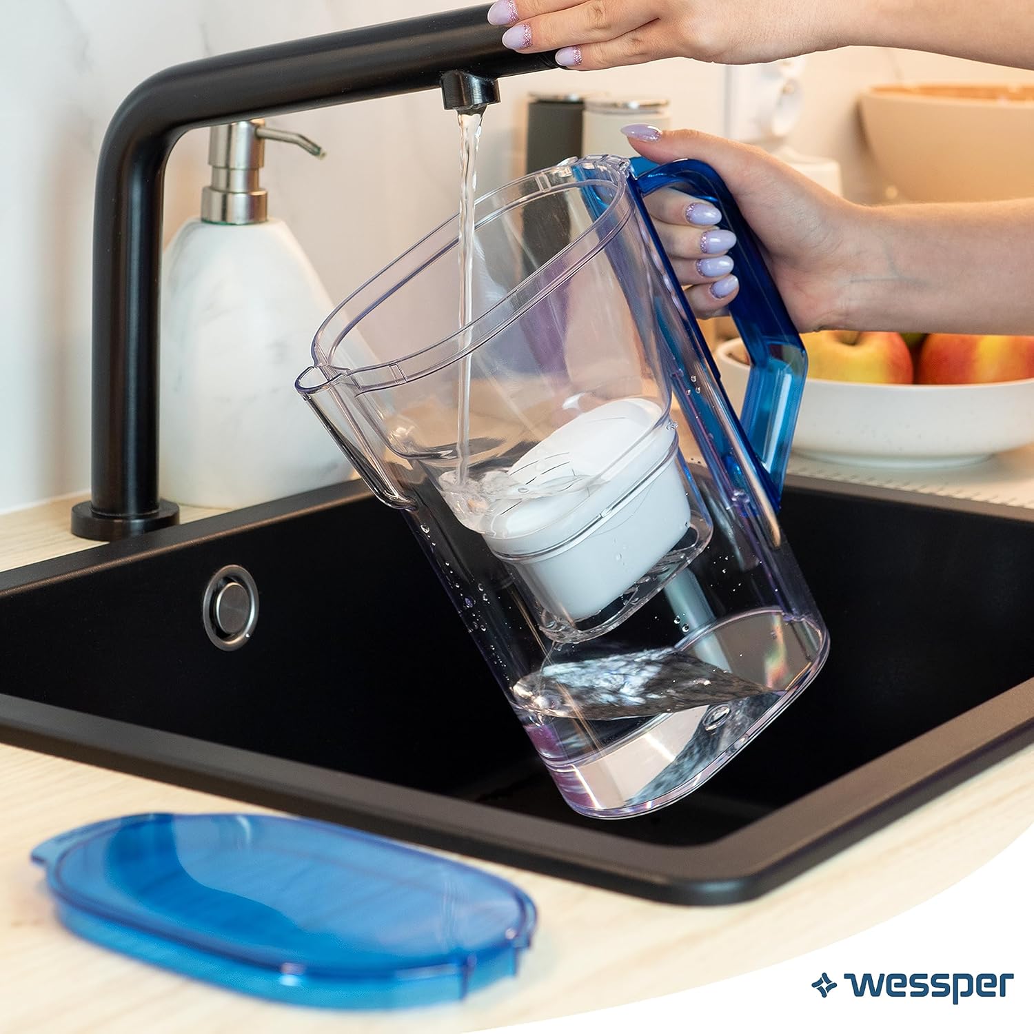 Wessper Wasserfilterkrug 2,7 l für Kühlschranktür, Wasserkaraffe mit Aktivkohlefilter, Wasserkrug kompatibel mit Brita Maxtra Filterkartusche – Blau – Bild 6