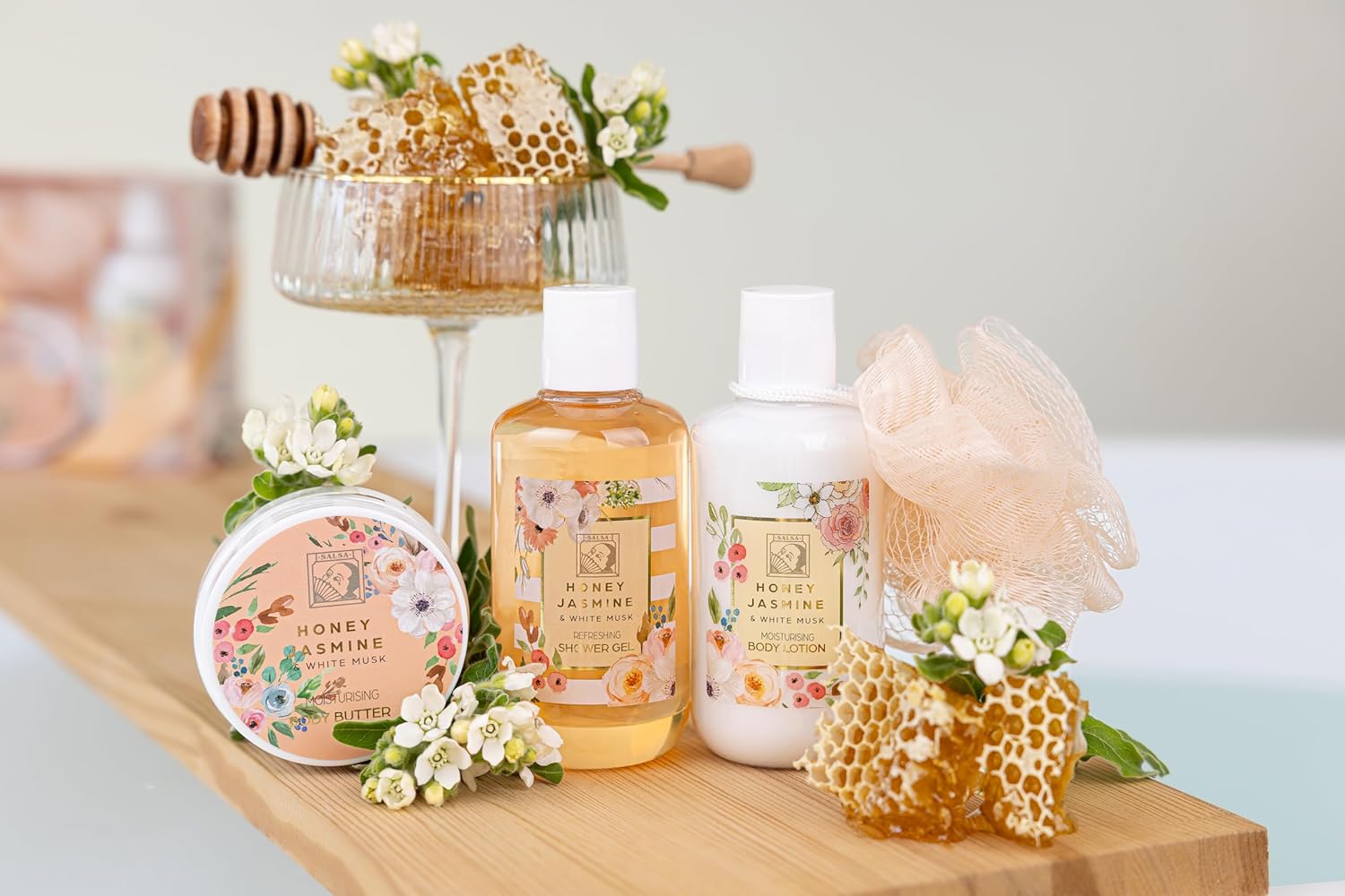 Accentra Honey Jasmine Damen-Duschset in schöner Geschenkbox, 4-teiliges Pflegeset mit Duschgel, Bodylotion, Körperbutter und Mesh-Schwamm, Geschenkset für Geburtstag und Valentinstag – Bild 12