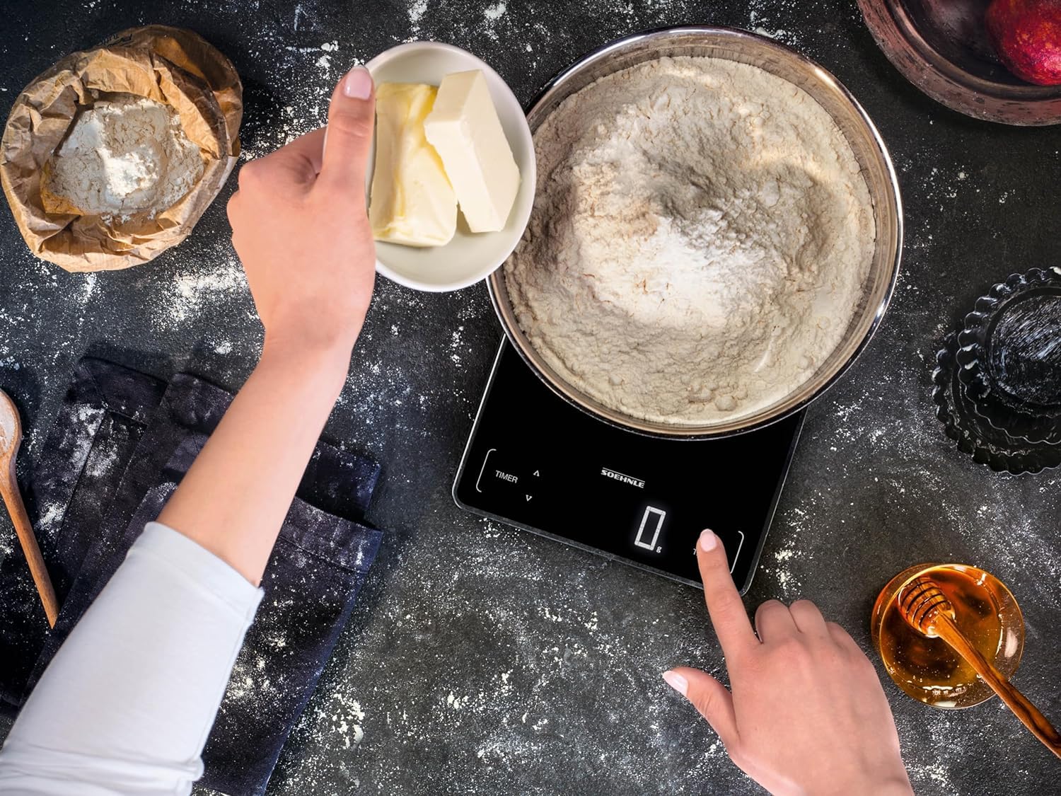 Soehnle Page Electronic Profi Digitale Haushalts-Küchenwaage Silber Gewicht bis 15 kg mit 1 g Genauigkeit Waage mit patentierter Sensor-Touch-Funktion inkl. Batterien – Bild 5