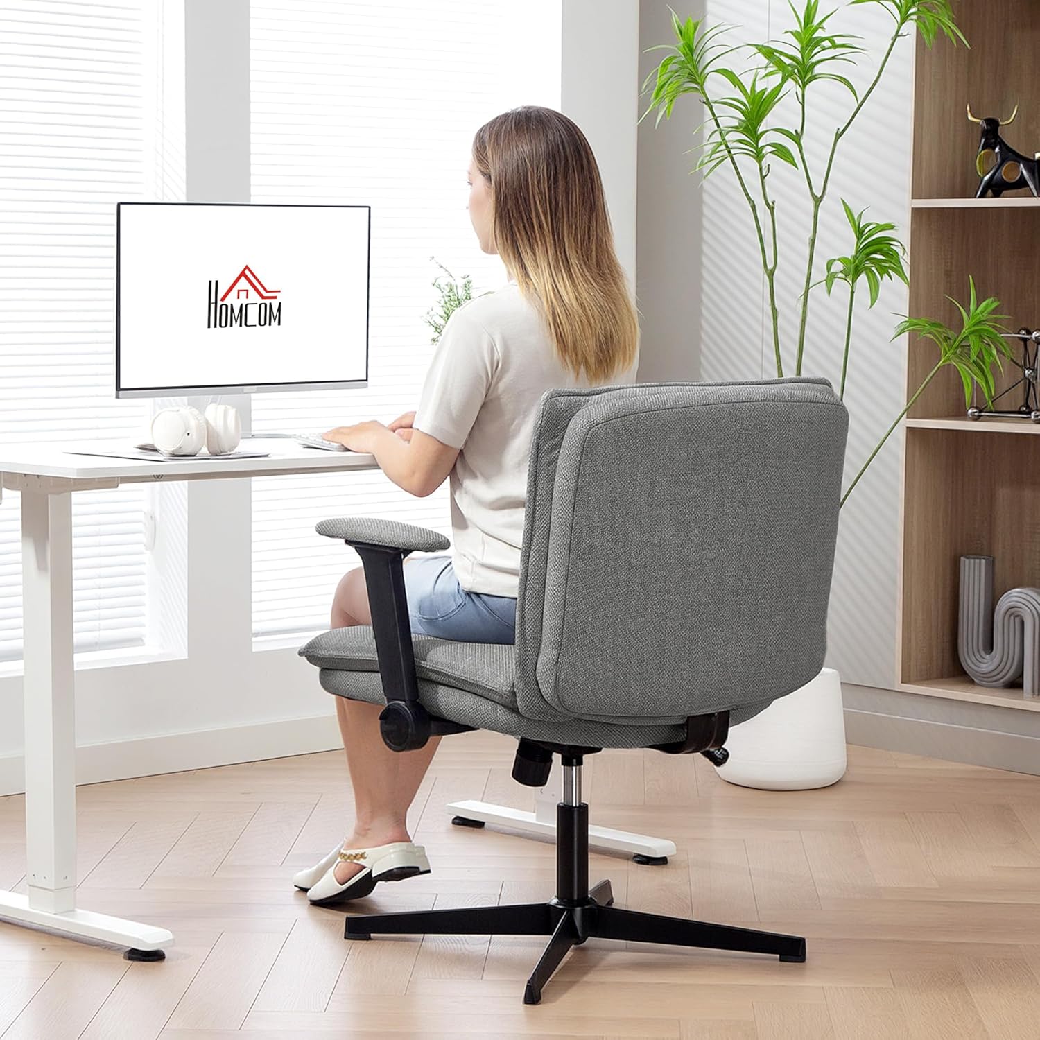 HOMCOM Bürostuhl, Schreibtischstuhl mit klappbaren Armlehnen, breite Sitzfläche, höhenverstellbar, maßgeschneiderter Sitz, Drehstuhl mit Leinenoptik, für Home Office, Grau – Bild 9