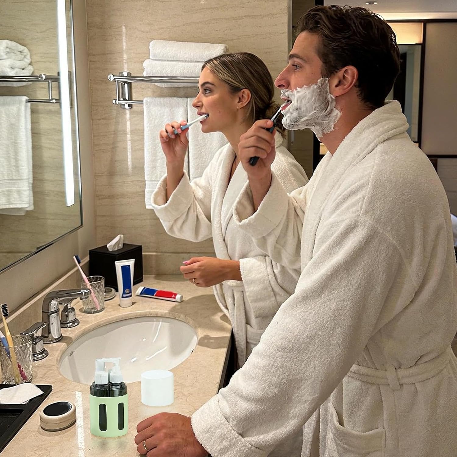 Flaschen für Toilettenartikel, 4-in-1-Vakuum-Spender mit Zerstäuber, nachfüllbare Flaschen für persönliche Hygieneprodukte, für Camping, Outdoor, Reisen, Urlaub, Hotel, Damen, Cham – Bild 2