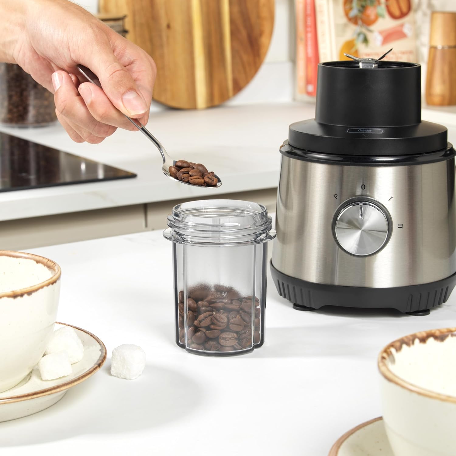 Salter 4-in-1-Entsafter & Mixer – Fruchtsaftpresse & Smoothie-Maker, 1L Mixbehälter, inkl. 600 ml Sportflasche, Kaffeemühle, 2 Geschwindigkeitsstufen & Pulse-Funktion – Bild 6
