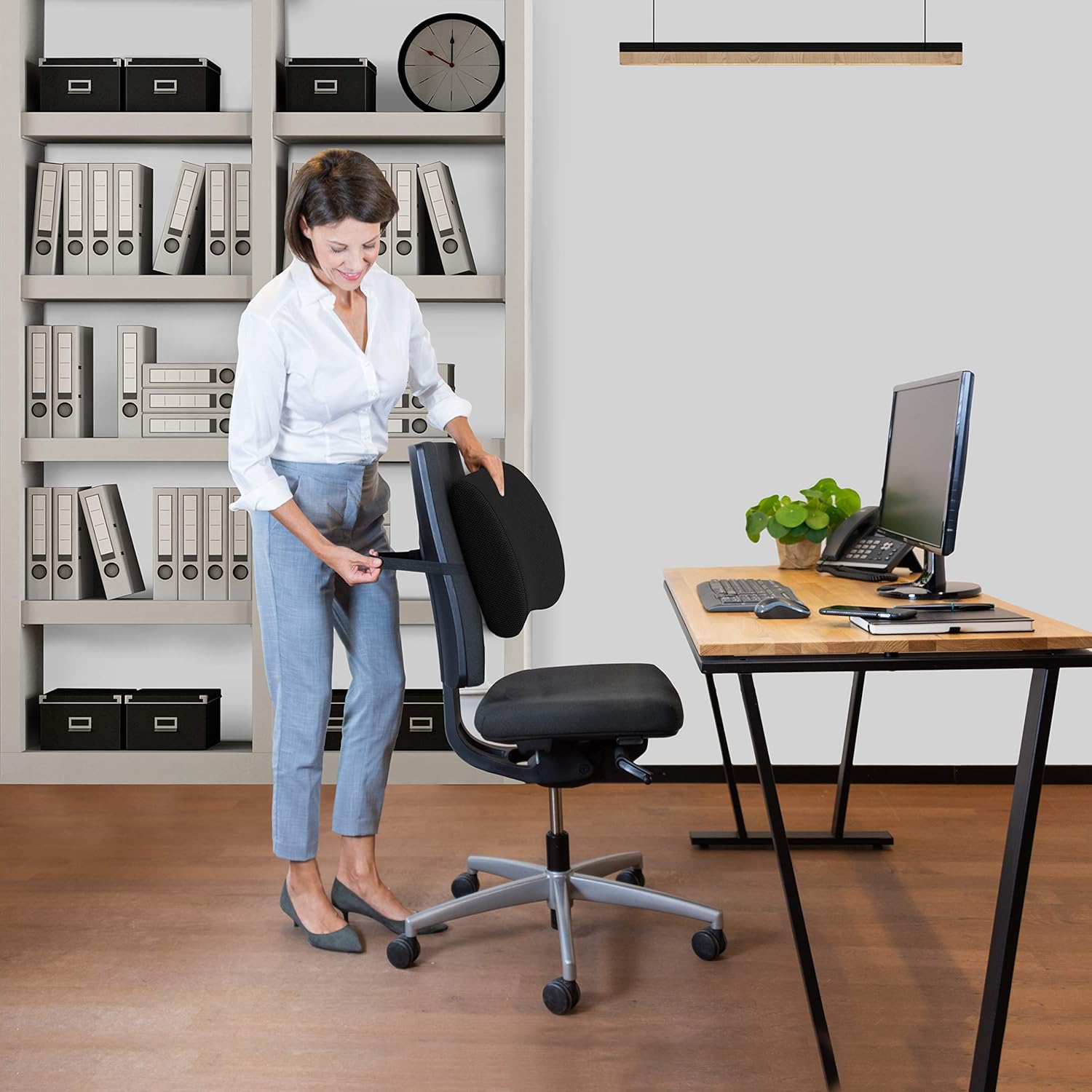 bonmedico Bürostuhlkissen – Memory Foam Lendenkissen für Büro, Auto & Zuhause, ergonomische Rückenstütze, XS, Schwarz, Lendenwirbelstütze – Bild 6