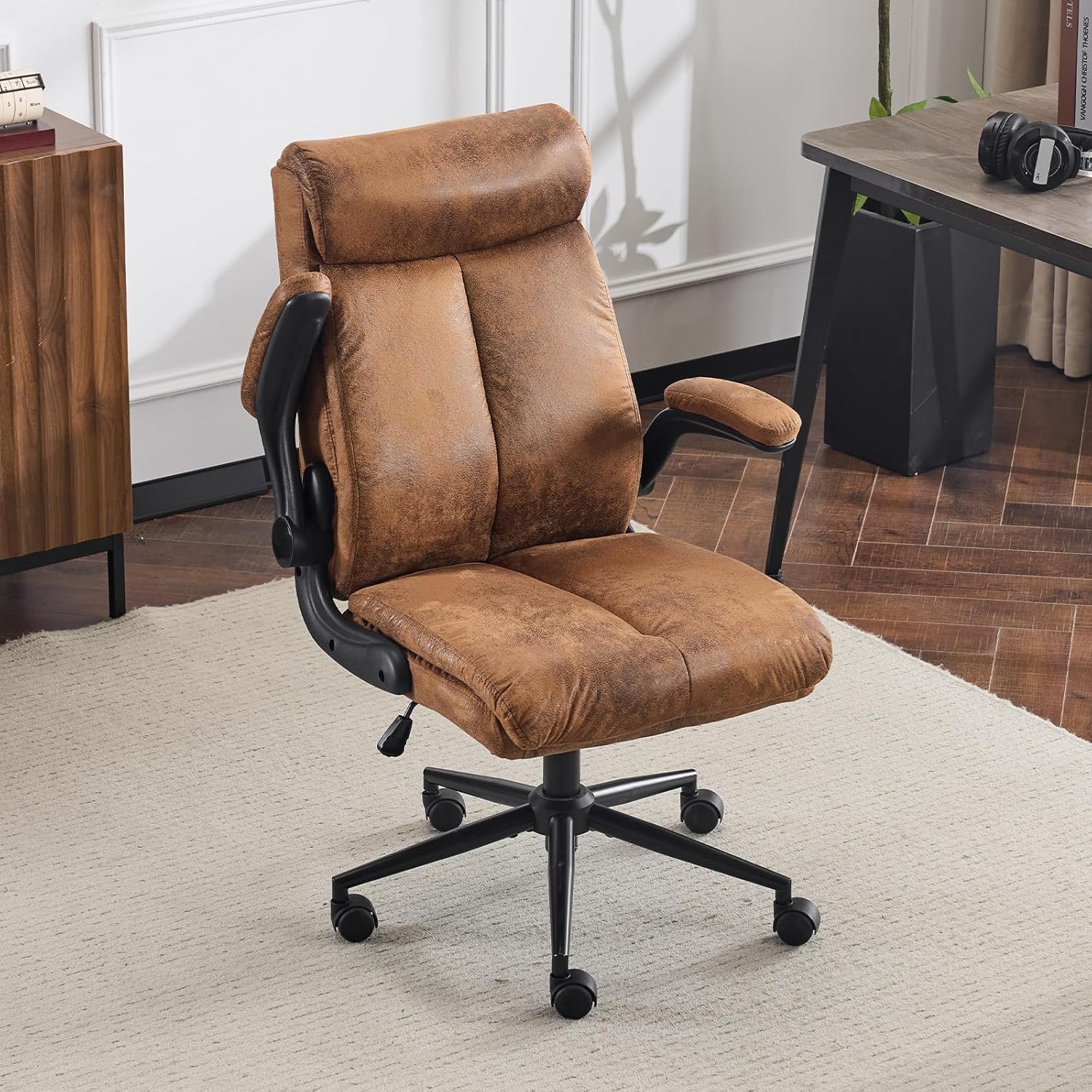 Bonnlo Ergonomischer Bürostuhl, Schreibtischstuhl mit hochklappbarer Armlehne, Computerstuhl, Drehstuhl, Wippfunktion 105°-120°, höhenverstellbar, drehbar, 150 kg belastbar (Mikrofaser, Braun)
