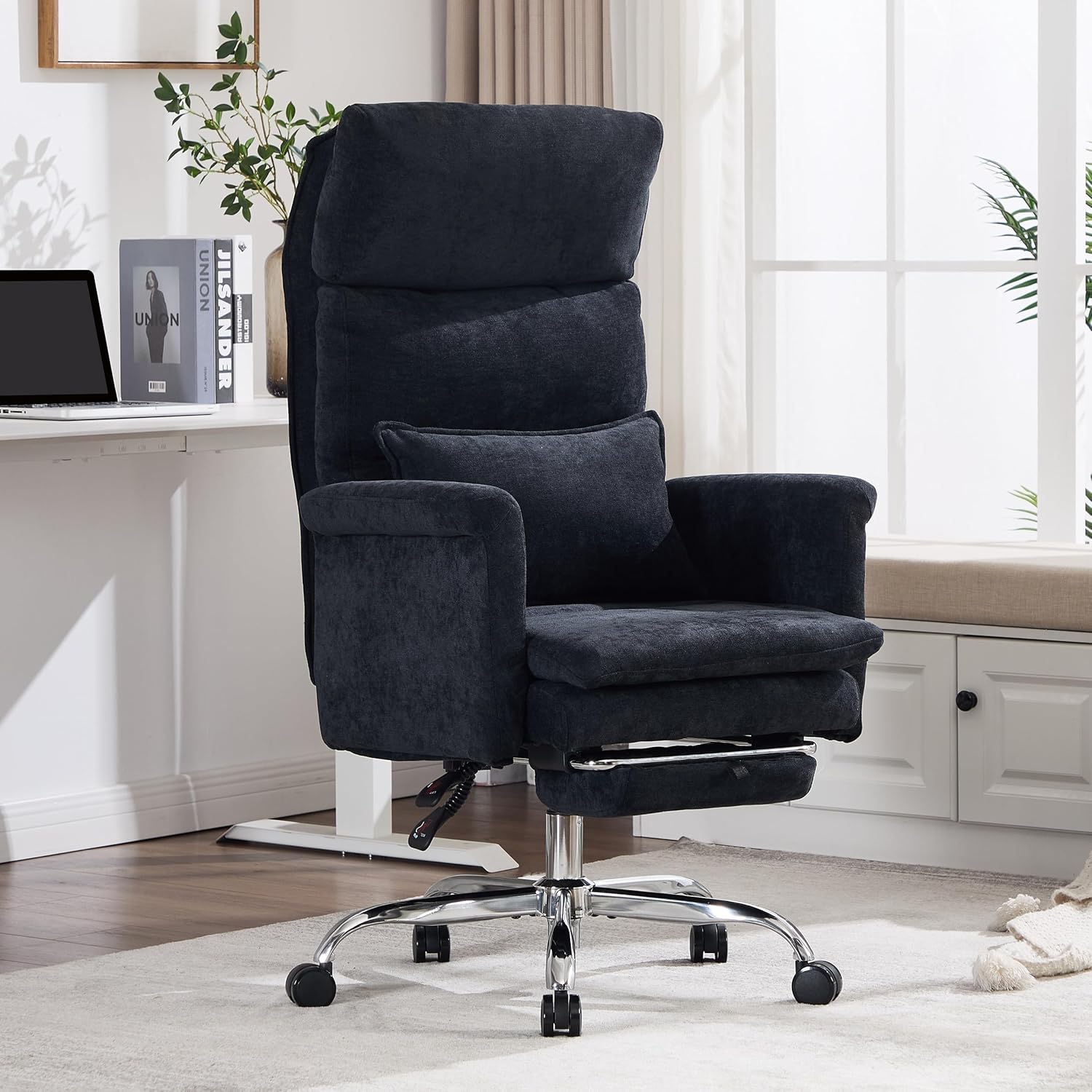 UEV Ergonomischer Bürostuhl mit Fußstütze bis 226 kg, klappbare Armlehnen, dicke Sitzpolsterung, verstellbare Kopfstütze, Schreibtischstuhl für Schneidersitz, Computerstuhl, Drehstuhl, Home Office, Schwarz – Bild 8