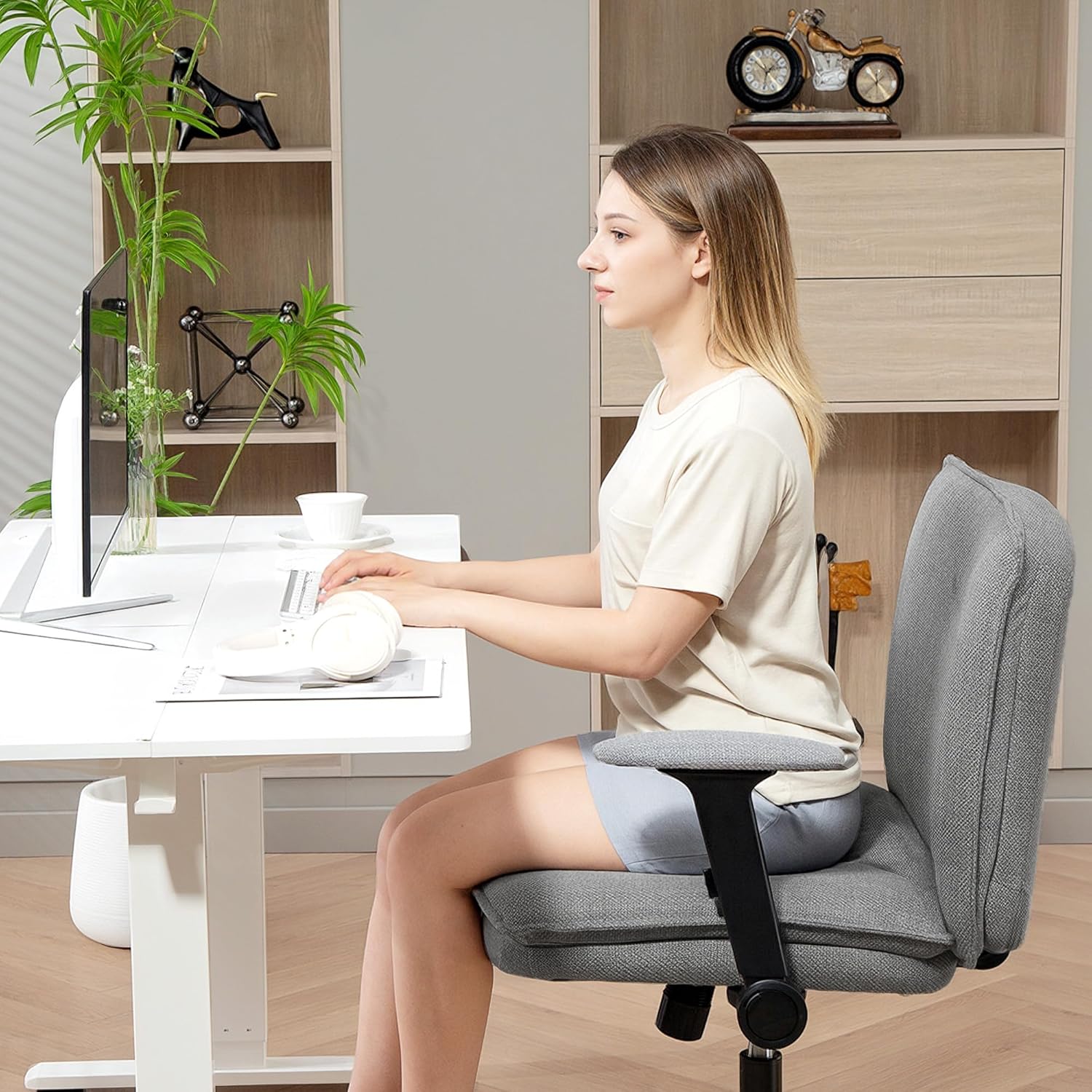HOMCOM Bürostuhl, Schreibtischstuhl mit klappbaren Armlehnen, breite Sitzfläche, höhenverstellbar, maßgeschneiderter Sitz, Drehstuhl mit Leinenoptik, für Home Office, Grau – Bild 8