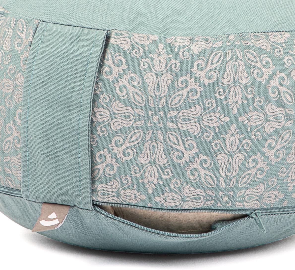 Bodhi Rondo Meditationskissen, abnehmbarer Bezug aus 100 % Baumwolle, Bio-Dinkelfüllung, Höhe 14-20 cm, praktischer Tragegurt, Maharaja-Kollektion (Mineralblau RAJA/Silber Uni) – Bild 2