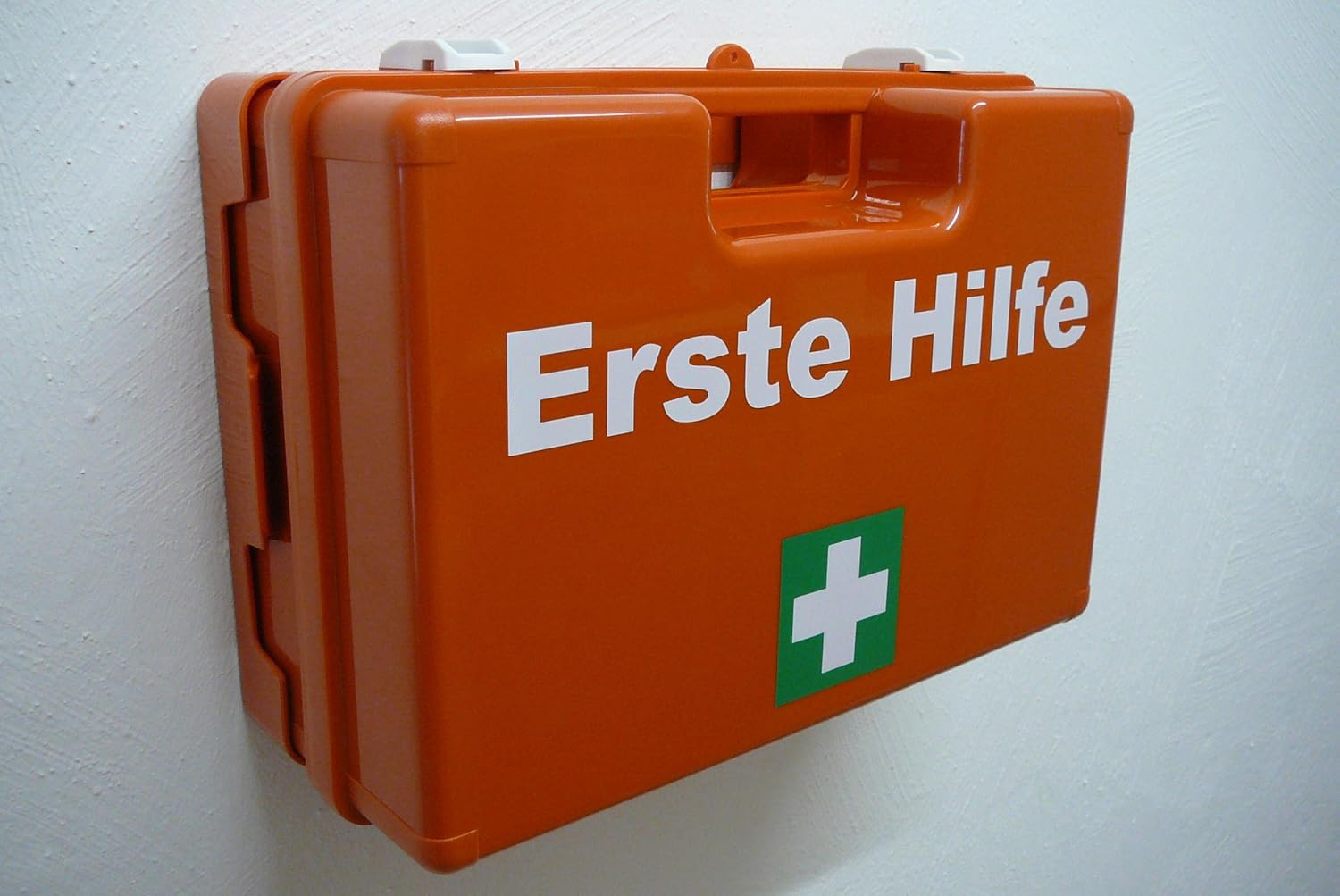 S2 Plus Sport-Erste-Hilfe-Koffer nach DIN 13157 inkl. DIN 13164 + Sportgerät inkl. Spritzpflaster – Bild 6