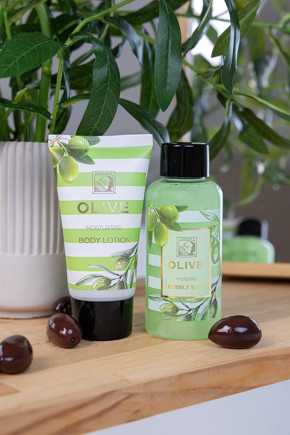 Accentra Olive Damen Duschset Geschenkset in schöner Geschenkbox – 3-teiliges Pflegeset mit Duschgel, Bodylotion und Schaumbad – Wellness-Geschenkset für Valentinstag, Muttertag & Weihnachten – Bild 10