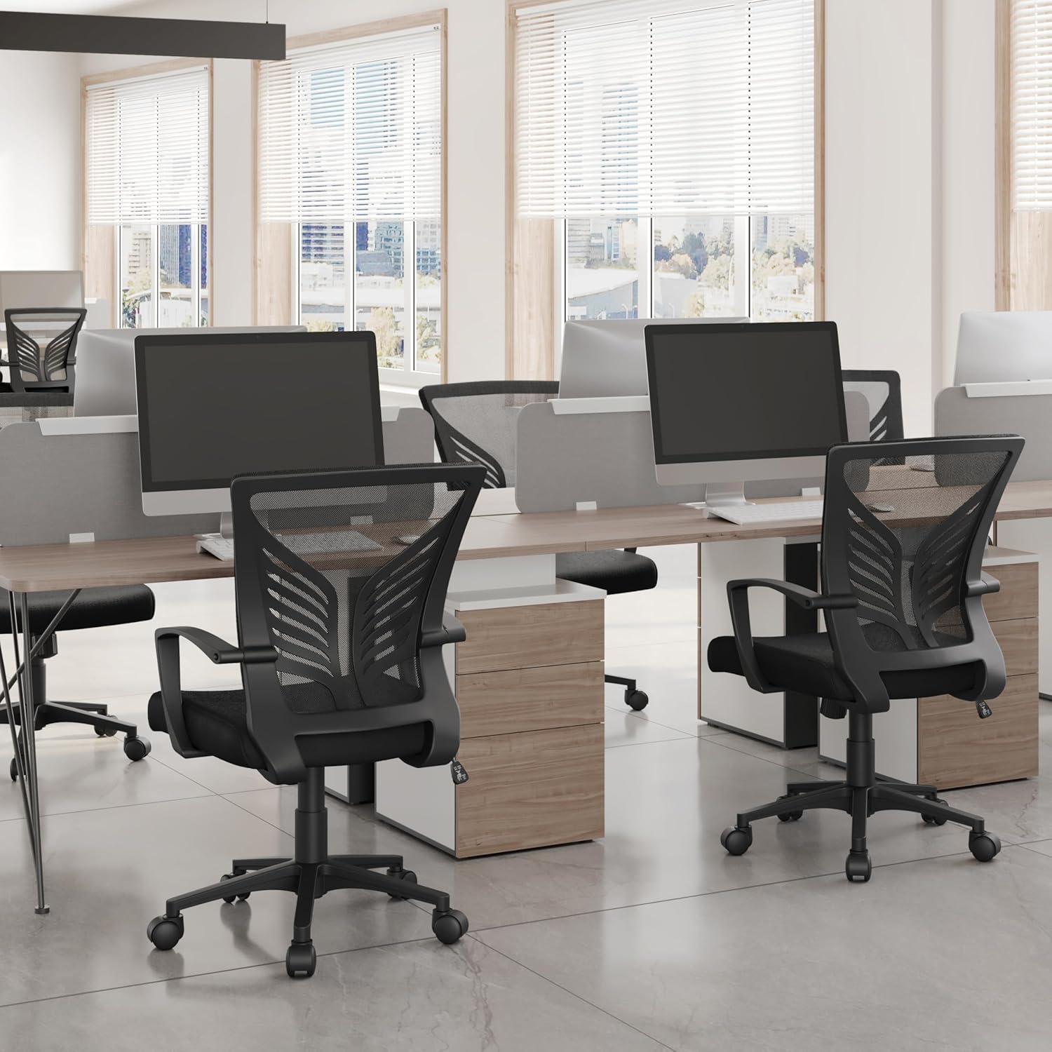 Yaheetech Bürostuhl, ergonomischer Schreibtischstuhl mit Wippfunktion, Drehstuhl mit gepolstertem Sitzkissen, Chefsessel, höhenverstellbar, für Arbeitszimmer/Büro, Schwarz – Bild 9