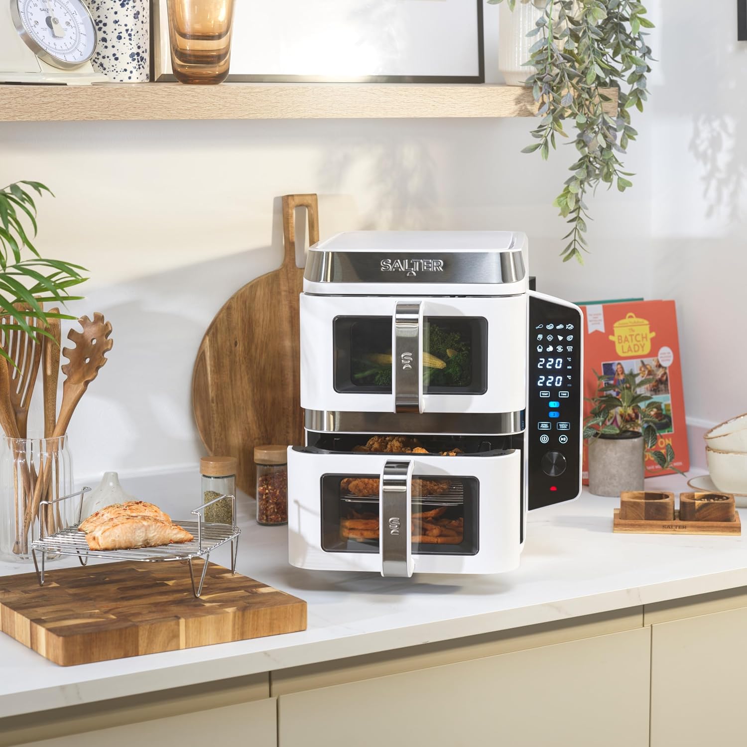 Salter VertiCook View Heißluftfritteuse – vertikale Doppelschublade, Kochen auf 4 Ebenen, XL 9 l Fassungsvermögen – 2 x 4,5 l Körbe, 2 Schubladen und 2 Gestelle, platzsparend, 12 Funktionen, Sync & Match, PFAS-frei, Weiß – Bild 2