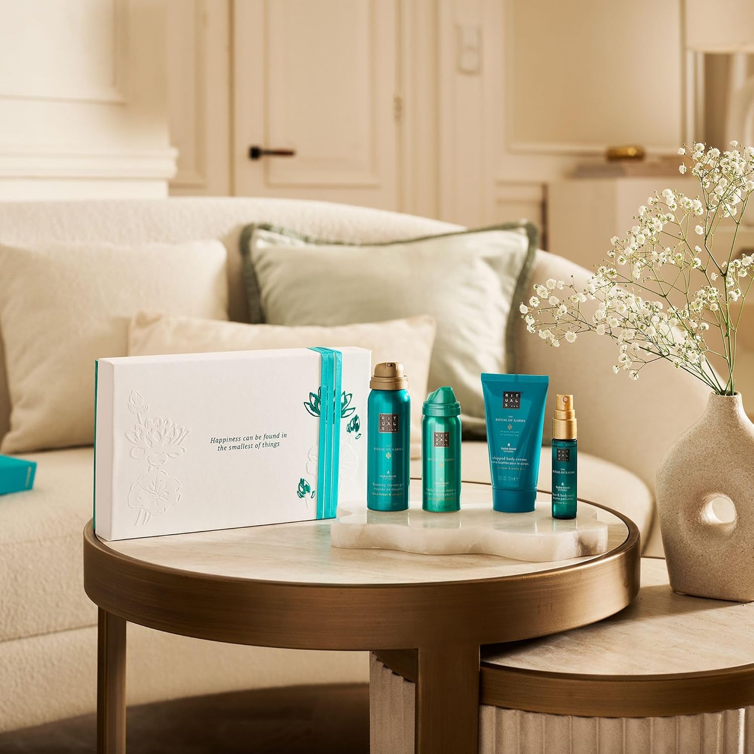 RITUALS The Ritual of Karma Geschenkset, klein, vier Hautpflegeprodukte mit Lotusblüte und weißem Tee – Bade-Geschenkbox mit nährender und beruhigender Wirkung – Bild 2