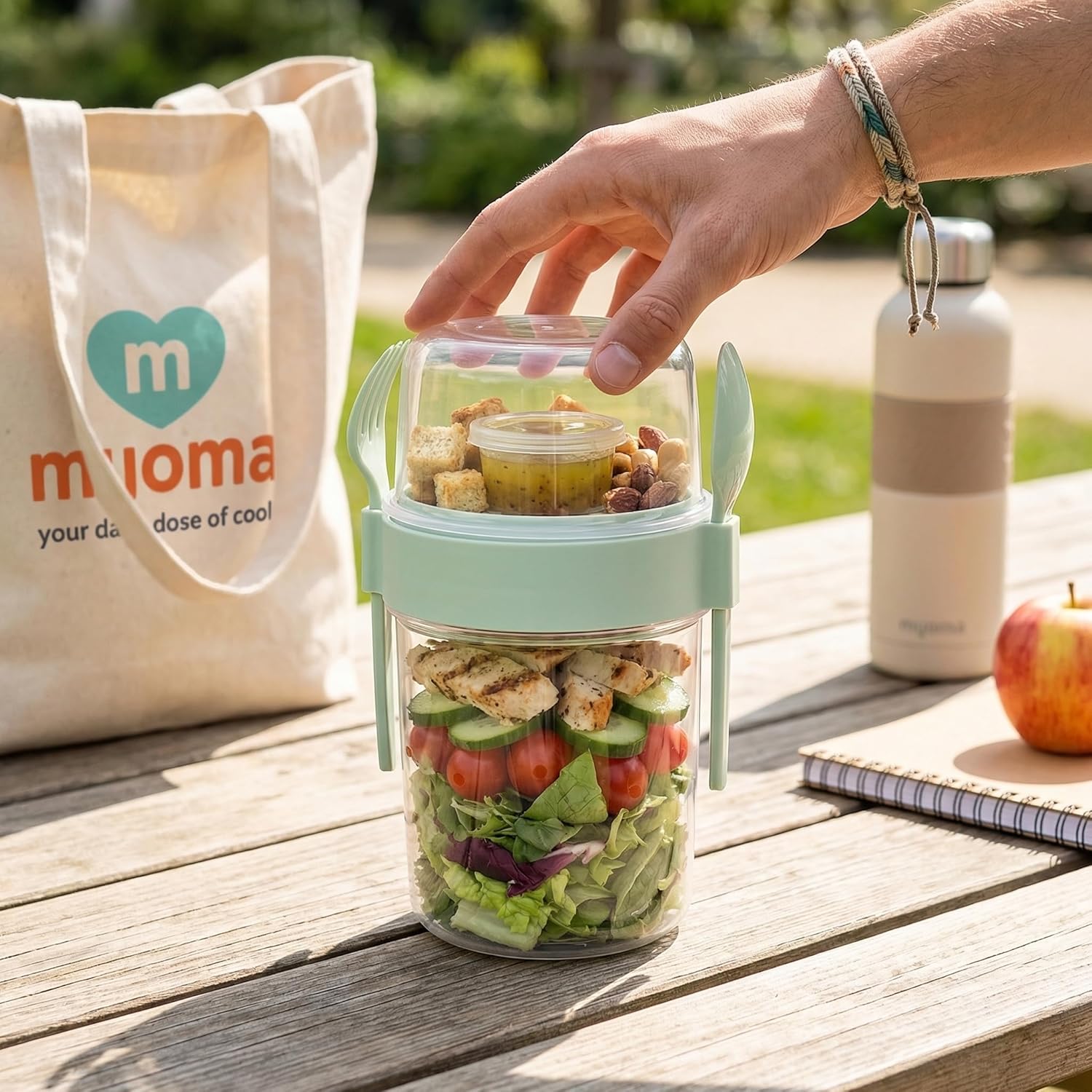 MIJOMA Salat-To-Go-Becher mit Besteck 1100 ml, auslaufsicher, BPA-frei – Meal-Prep-Behälter mit extra Fach für Dressing & Toppings – Salatbox für Reisen & Büro (Mintgrün) – Bild 6
