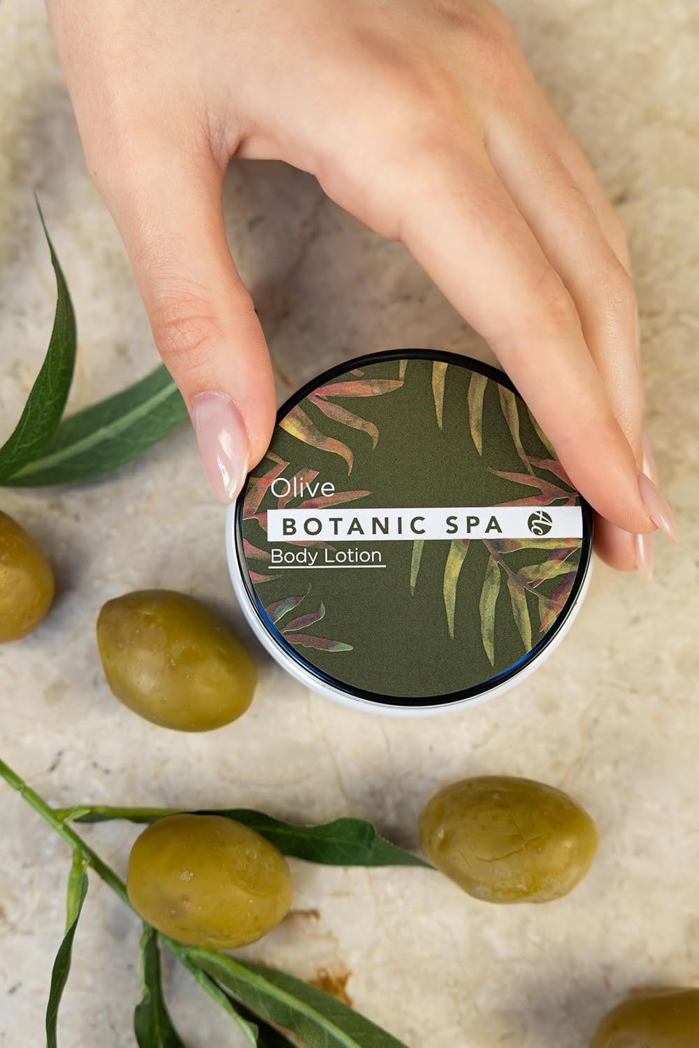 Accentra Olive Spa Badeset, Pflegeset für Damen mit 150 ml Duschgel, 60 ml Körperlotion, 150 g Badesalz und 10 g Netzschwamm im Seegraskorb, Wellness-Geschenkset für Geburtstag und Muttertag – Bild 9
