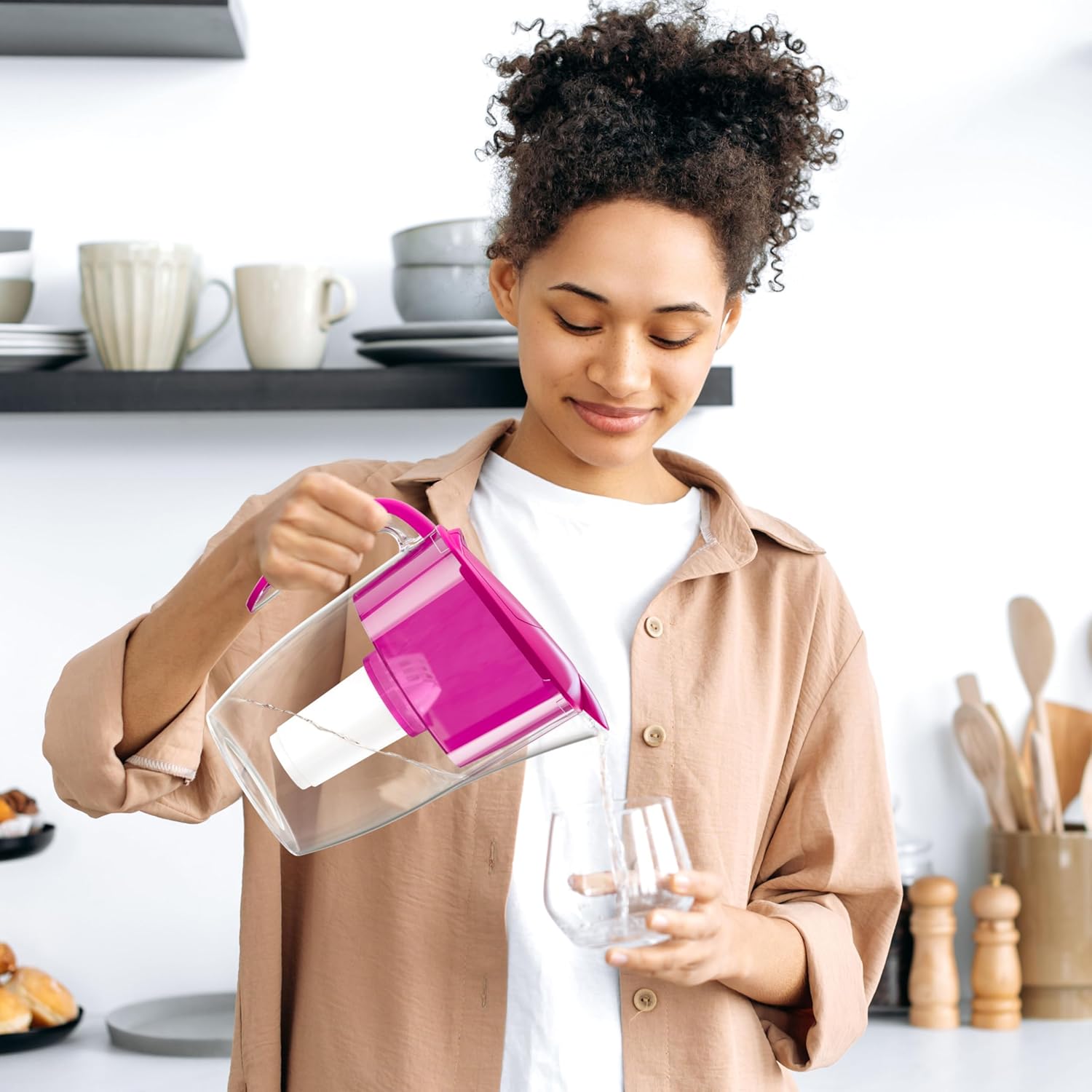 AQUAPHOR Smile Cyclamen Wasserfilter inkl. 1 A5 Filter mit Magnesium I Reduziert Kalk und Chlor I Karaffe für 2,9 LI Kompakter & leichter Wasserfilter I Tischwasserfilter I Passt in die Kühlschranktür – Bild 3