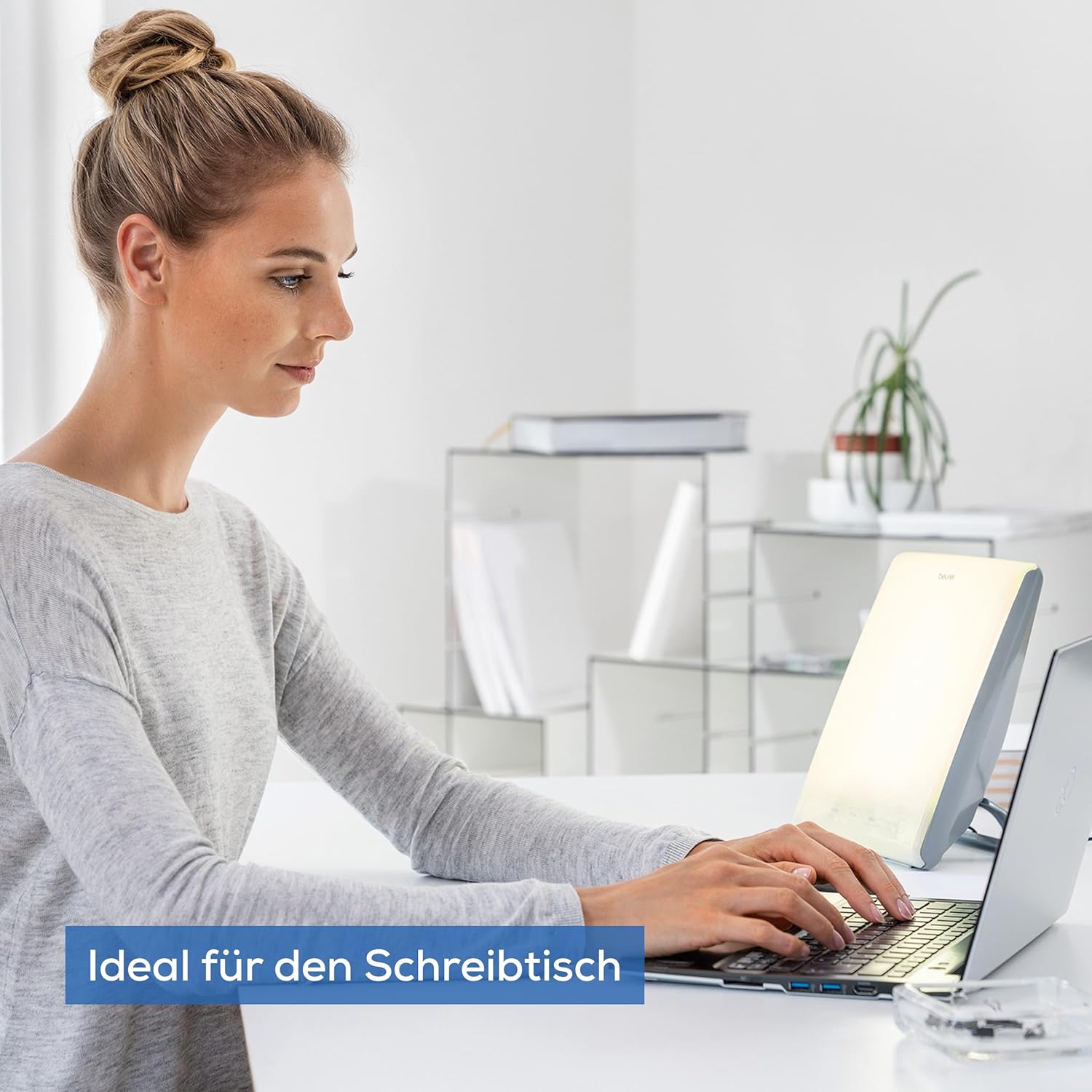 Beurer TL 45 Perfect Day Tageslichtlampe, Simulation von Tageslicht mit 3 Farbtemperaturen für einen geregelten Tag-/Nachtrhythmus, Human Centric Lighting, ideal für den Arbeitsplatz oder den Heimgebrauch – Bild 5