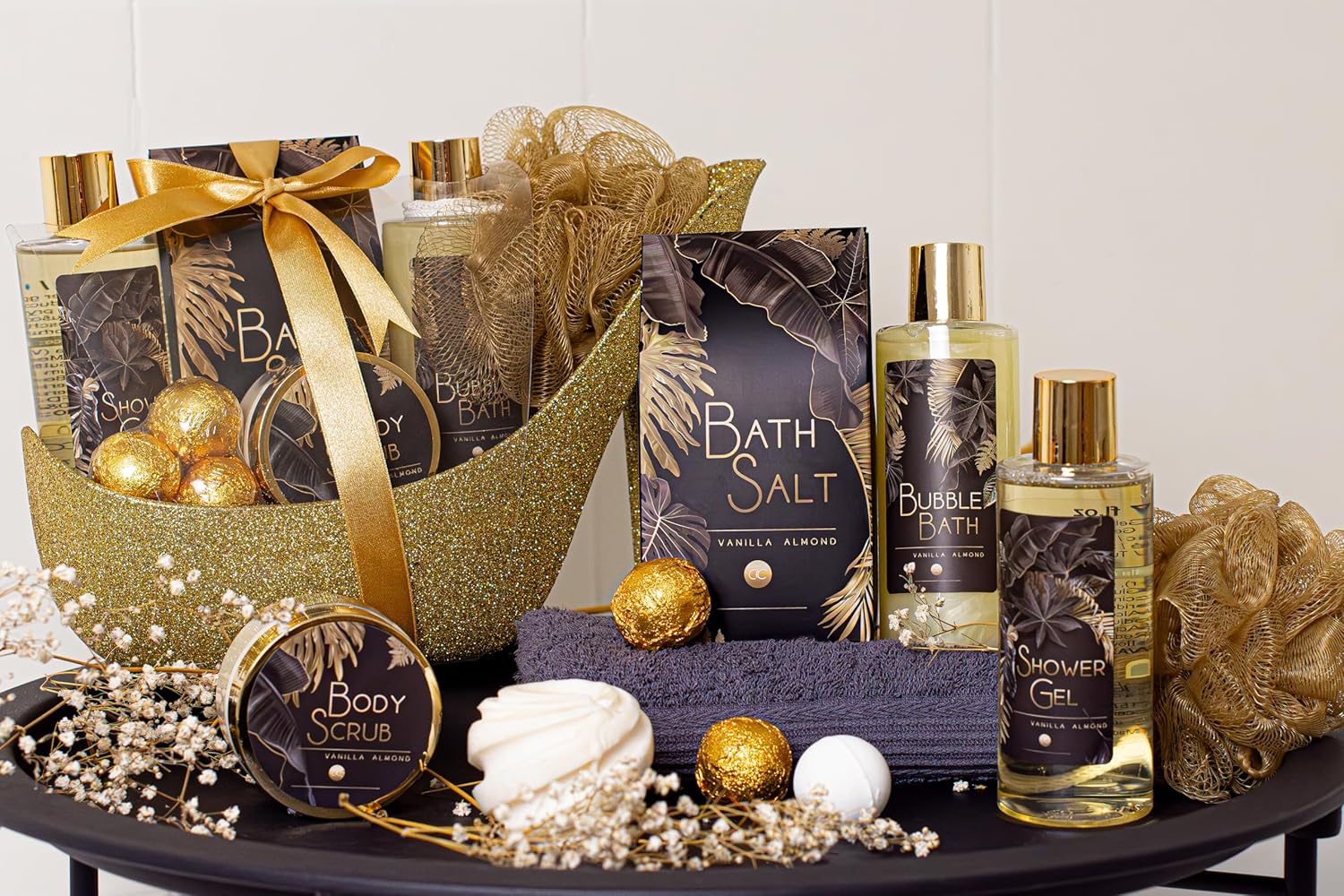 Accentra Luxus-Badeset für Damen, Geschenkset in Glitzerpumpe, 200 ml Duschgel, 200 ml Schaumbad, 200 g Badesalz, 90 ml Körperpeeling, 3 x 15 g Badebomben, Geburtstags- und Muttertagsgeschenk – Bild 10