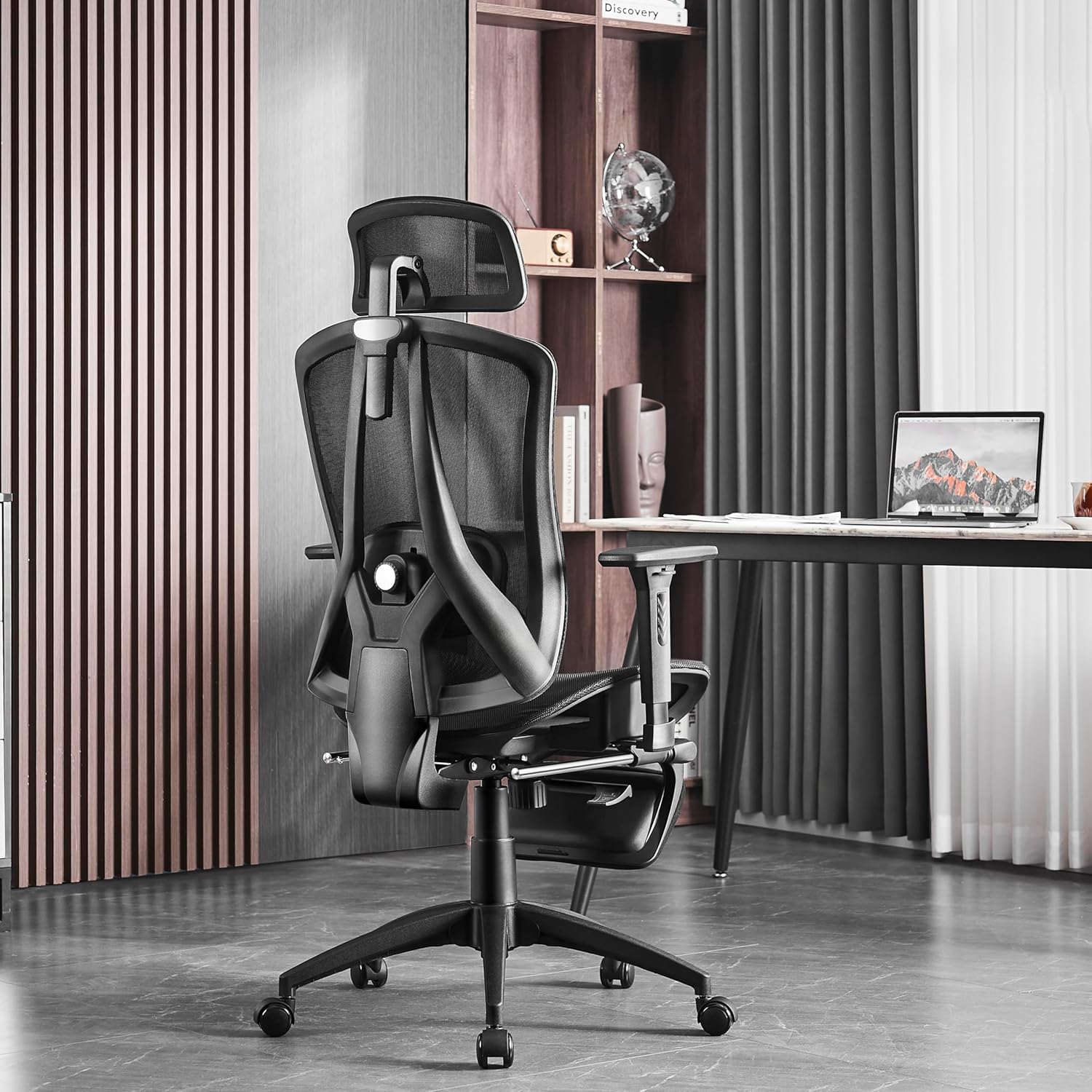 Bürostuhl Ergonomischer Schreibtischstuhl mit 2-Achsen-verstellbarer Lordosenstütze, Chefsessel aus Carbon-Netzgewebe, Computerstuhl-Rückenlehne, hoher Wasserfallsitz, 150 kg Tragkraft – Bild 2